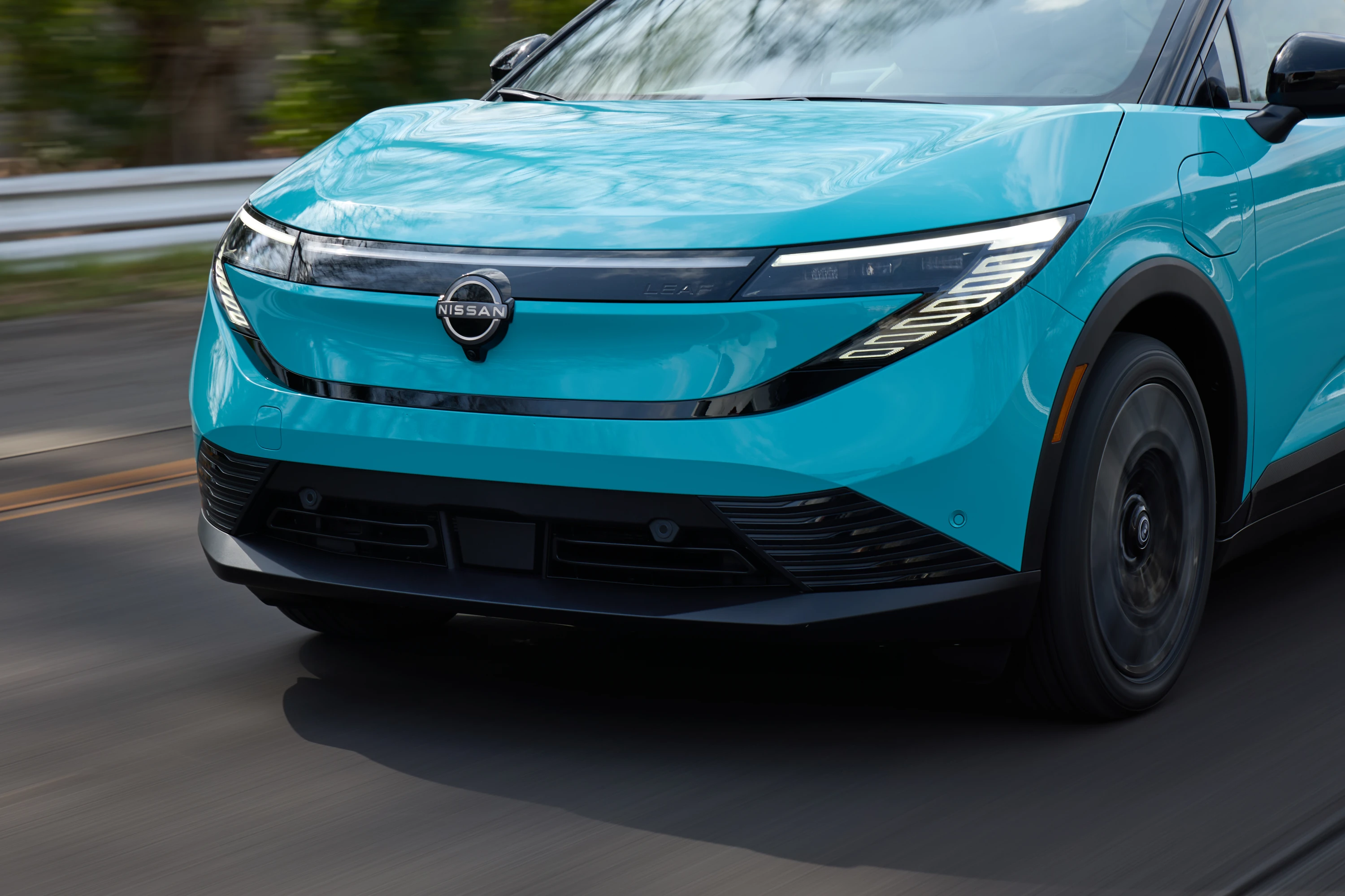 Nissan Leaf Standard Range exterior view