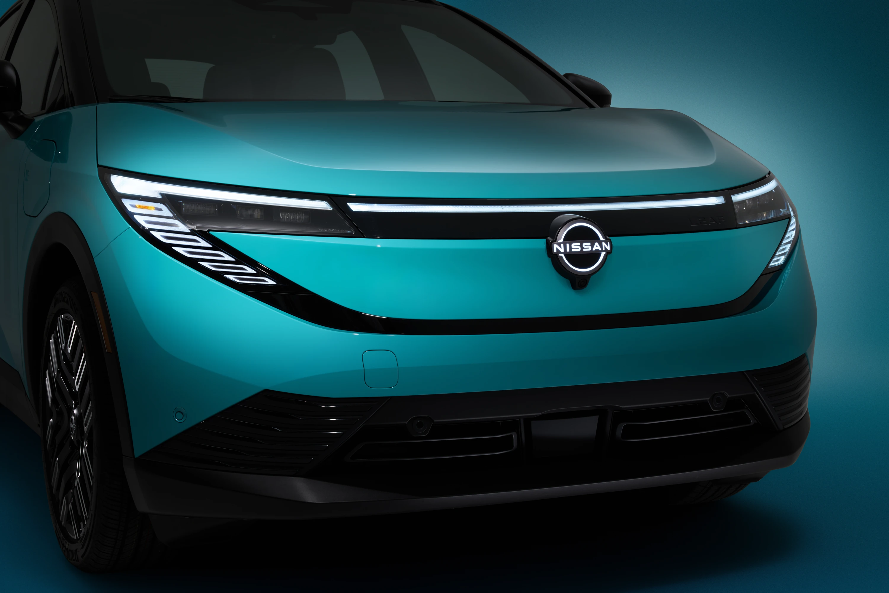 Nissan Leaf Standard Range headlights view