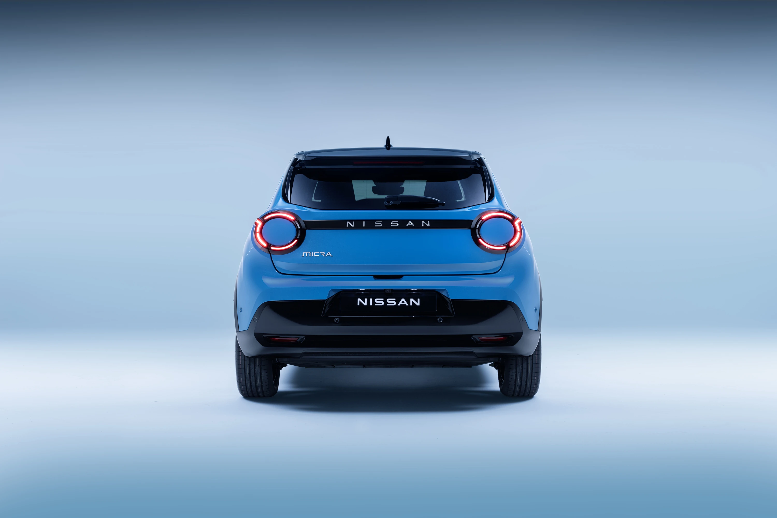 Nissan Micra 40kWh exterior view