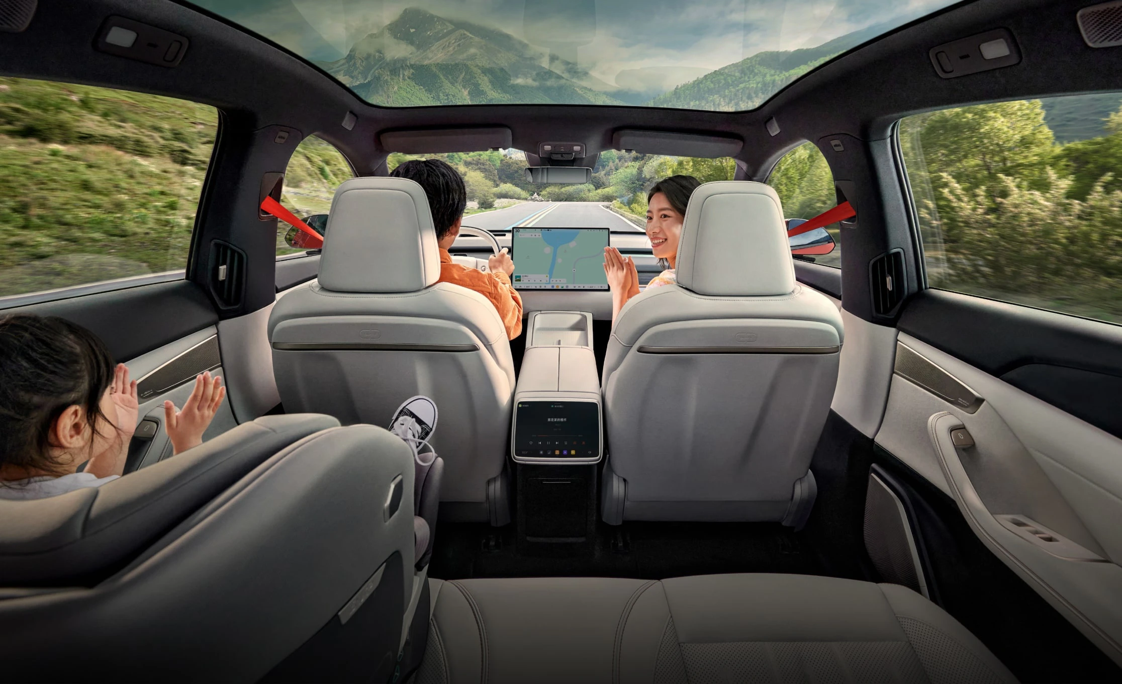 Onvo L60 RWD interior view