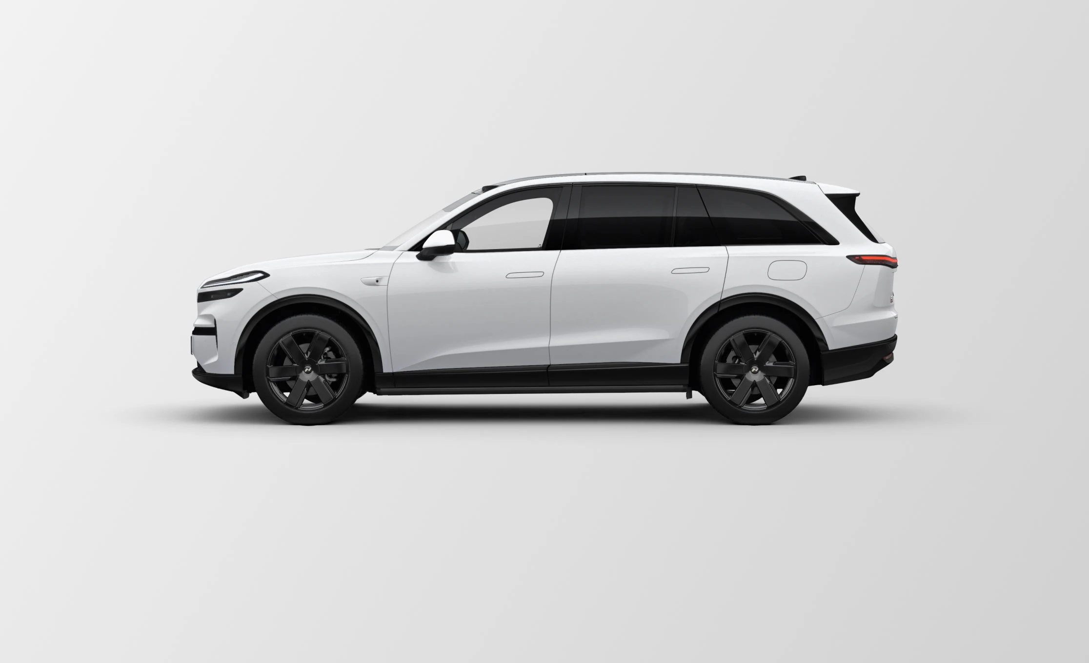 Onvo L80 RWD 85 kWh exterior view