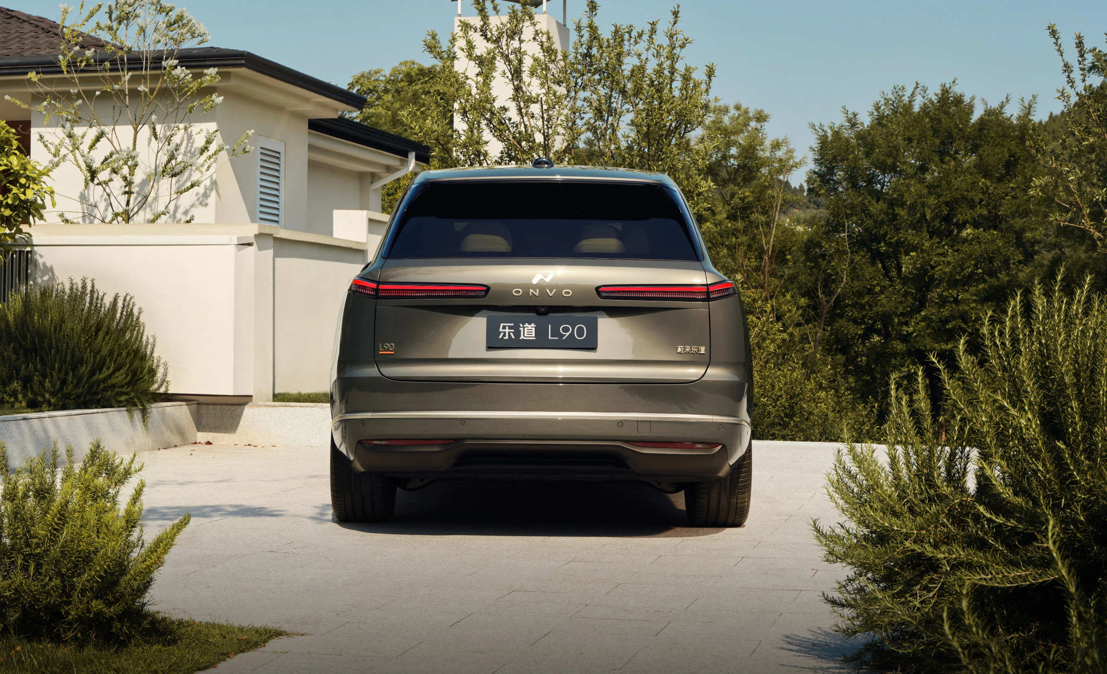 ONVO L90 RWD exterior view