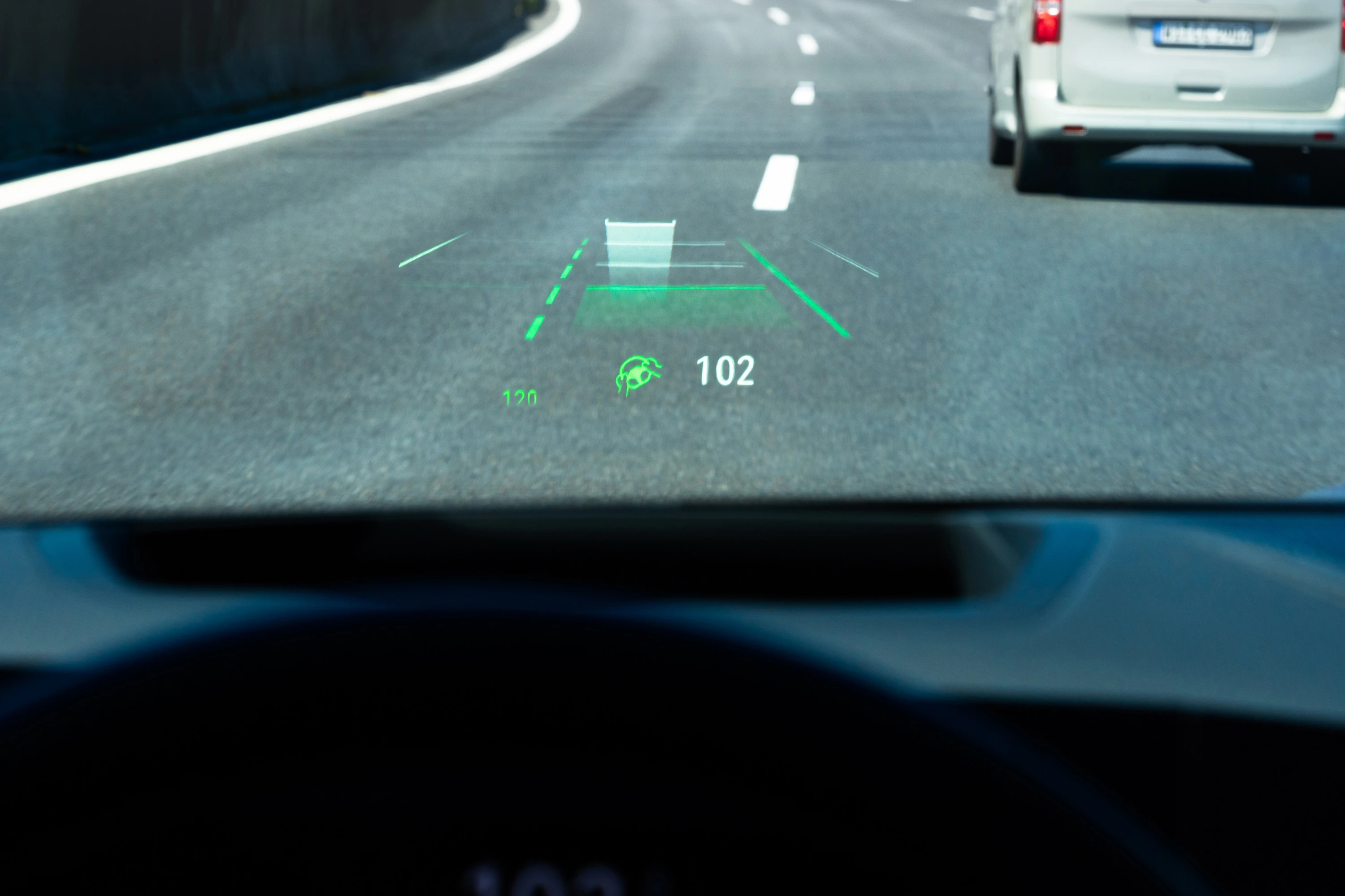 Opel Astra Electric headupdisplay view