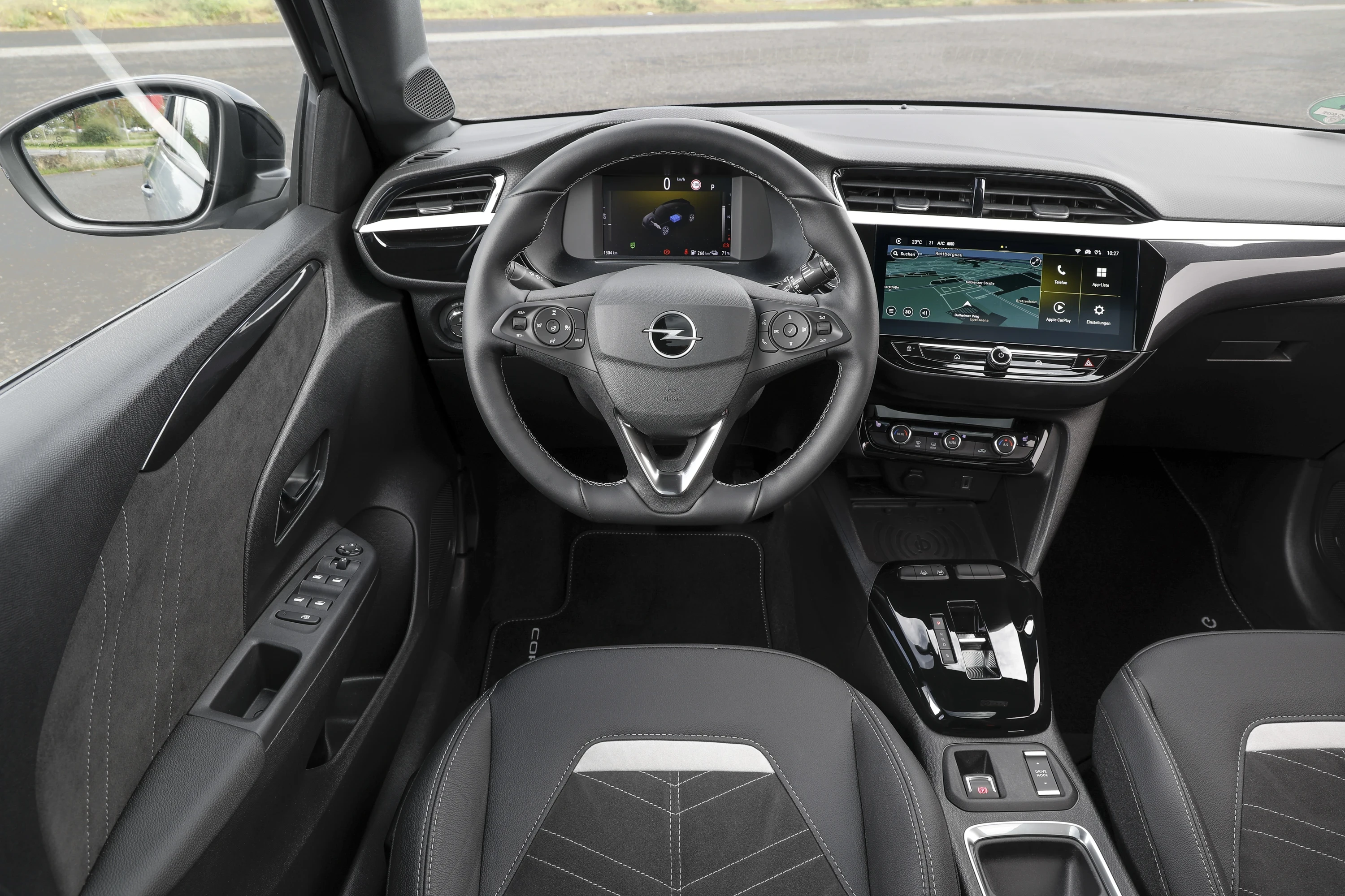 Opel Corsa Electric 50 kWh interior view