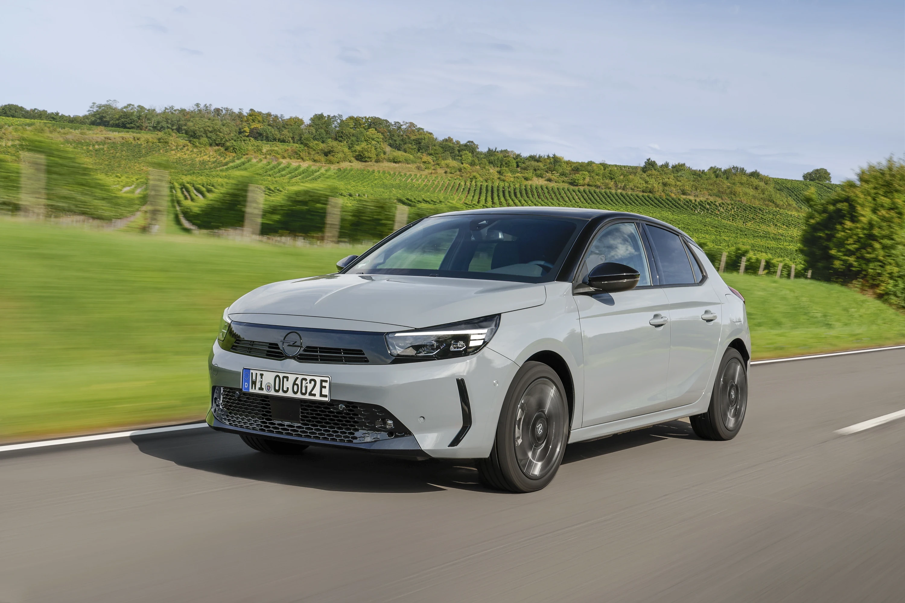 Opel Corsa Electric 51 kWh Long Range exterior view