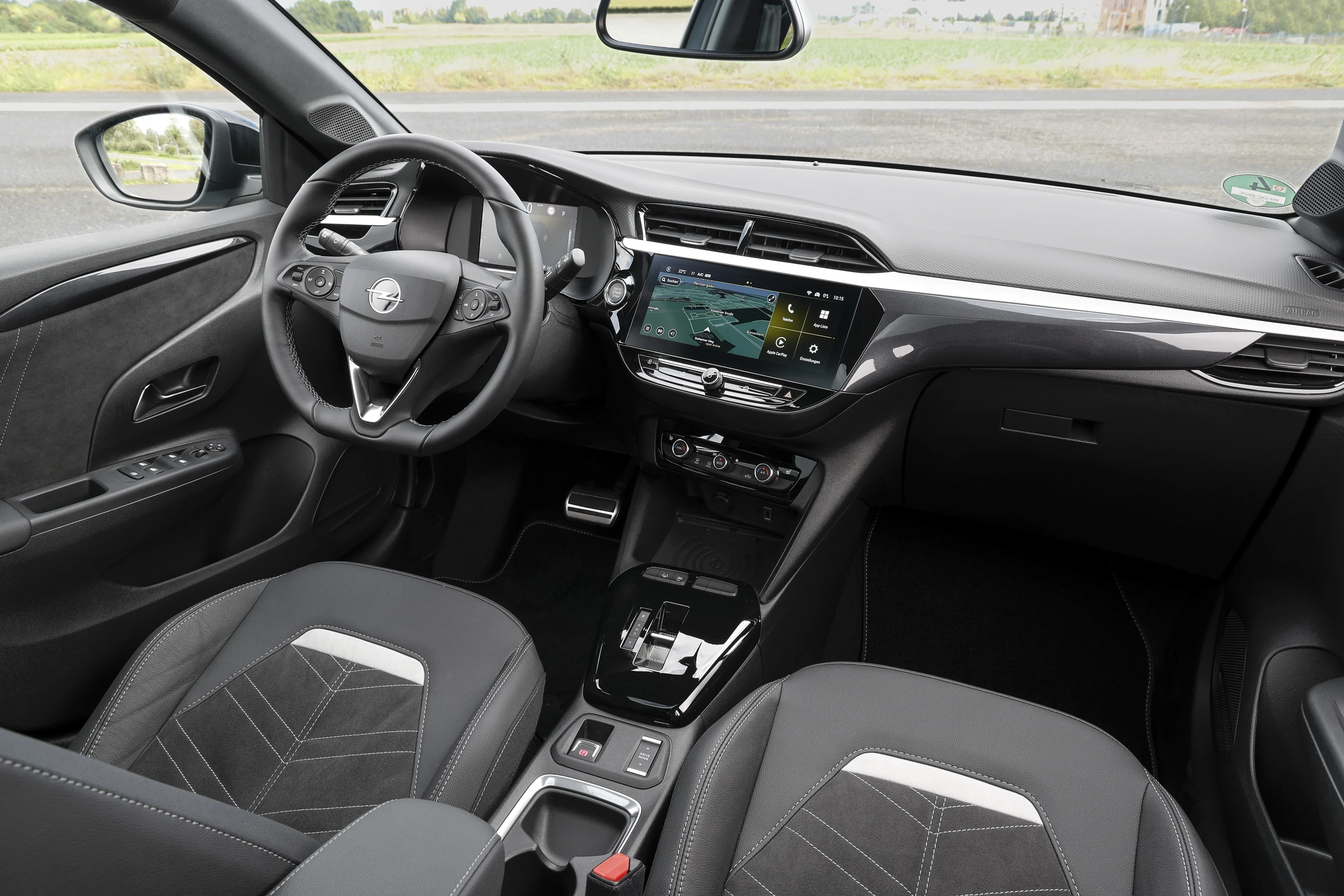 Opel Corsa Electric 51 kWh Long Range interior view
