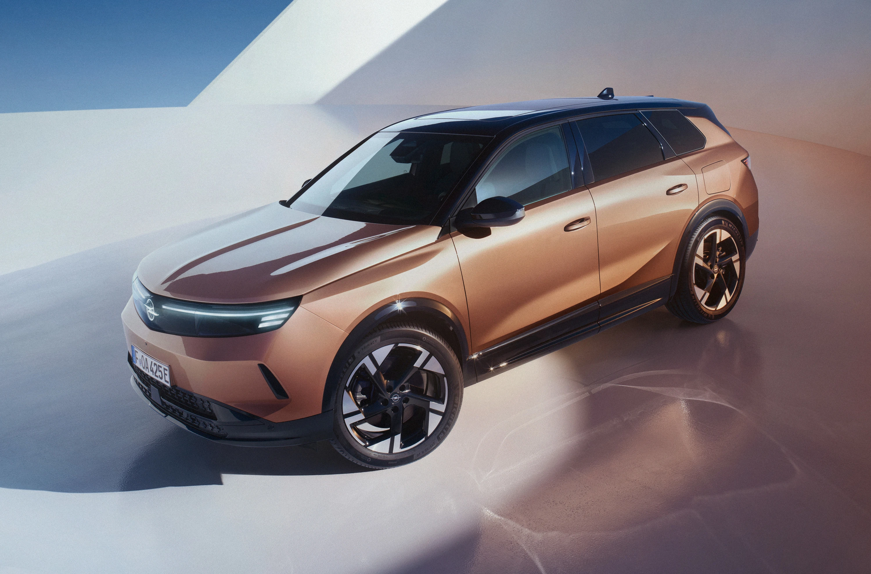 Opel Grandland AWD exterior view