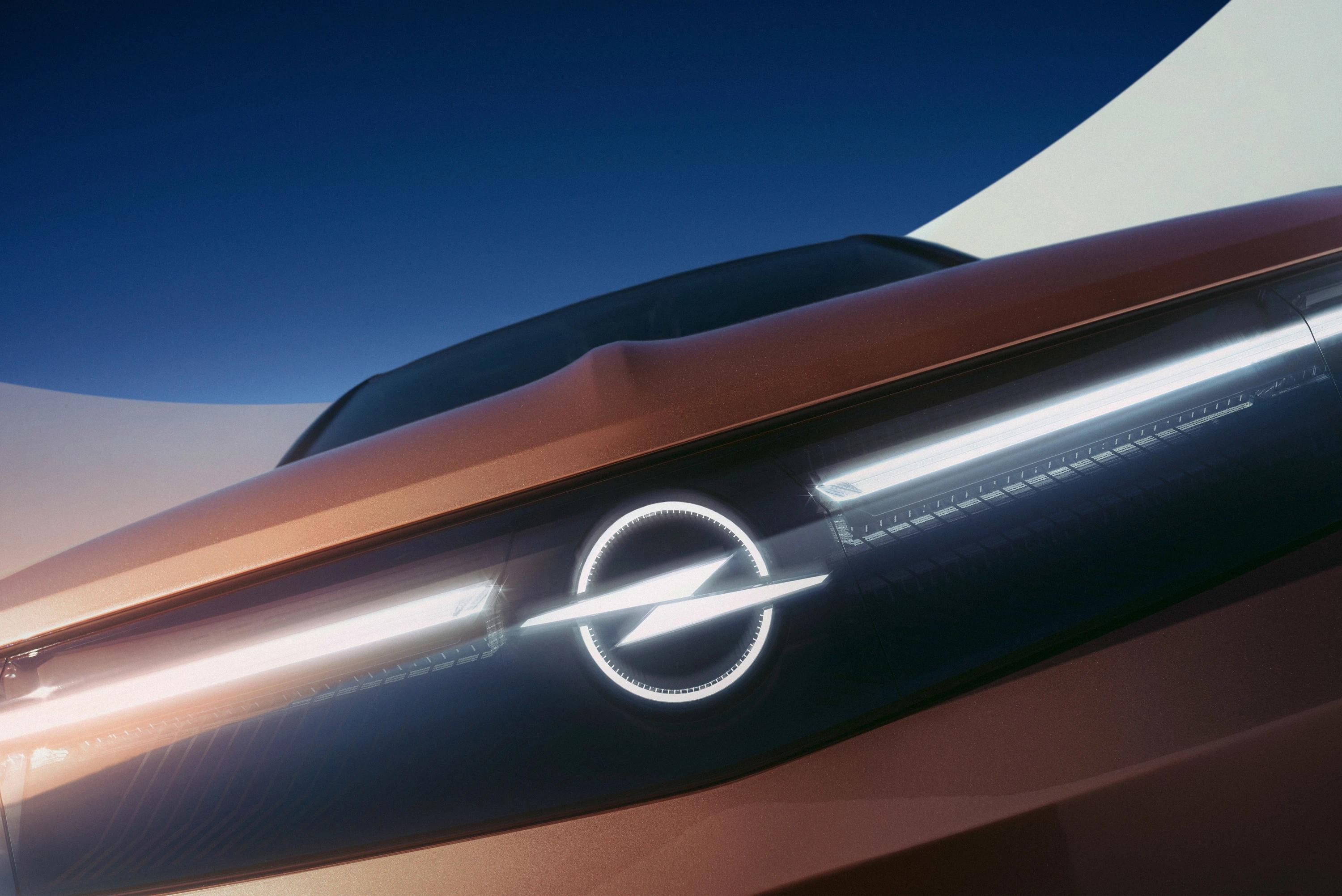 Opel Grandland AWD headlights view