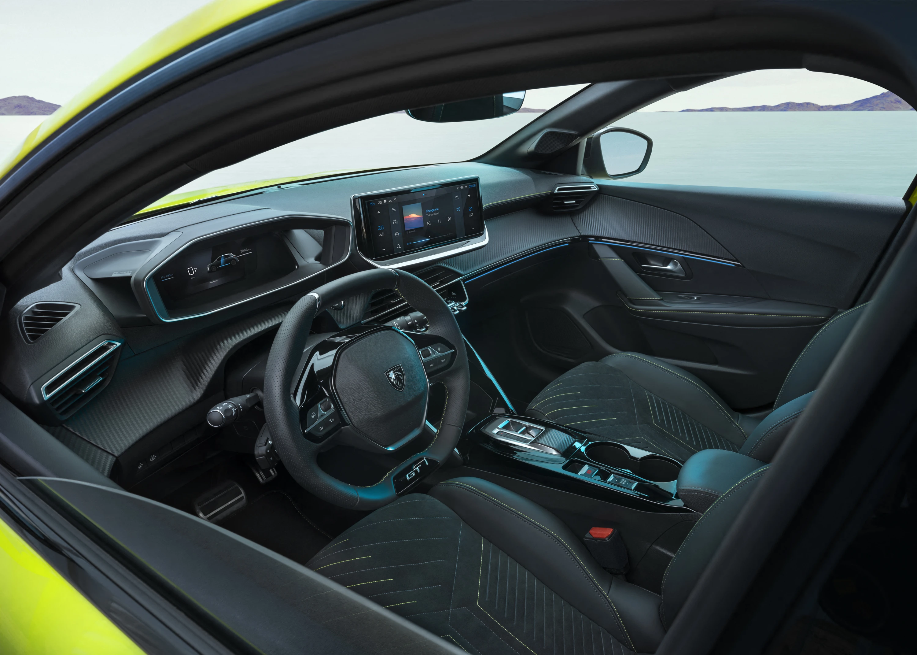 Peugeot E-208 54 kWh screens view