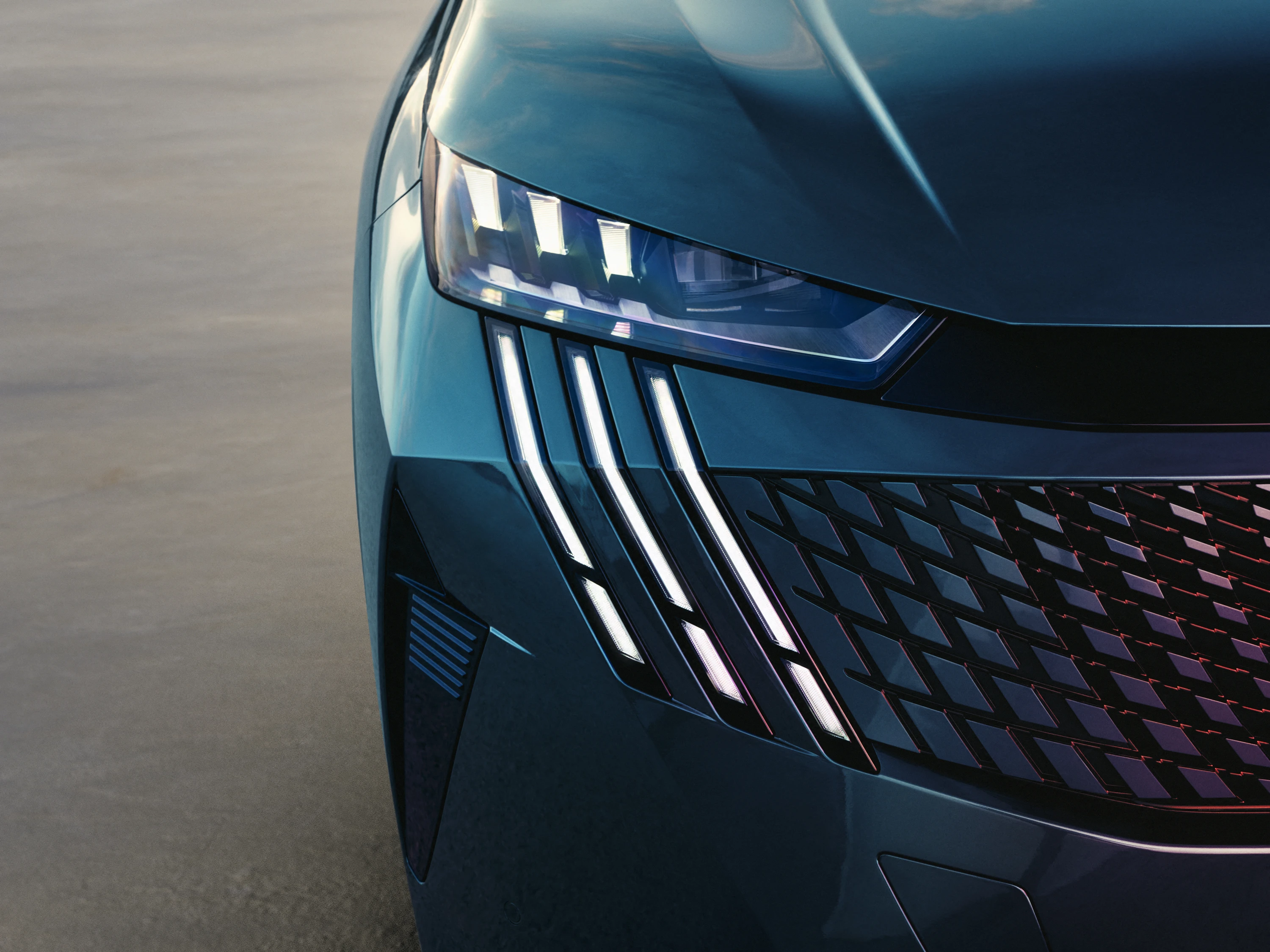 Peugeot E-3008 Long Range headlights view