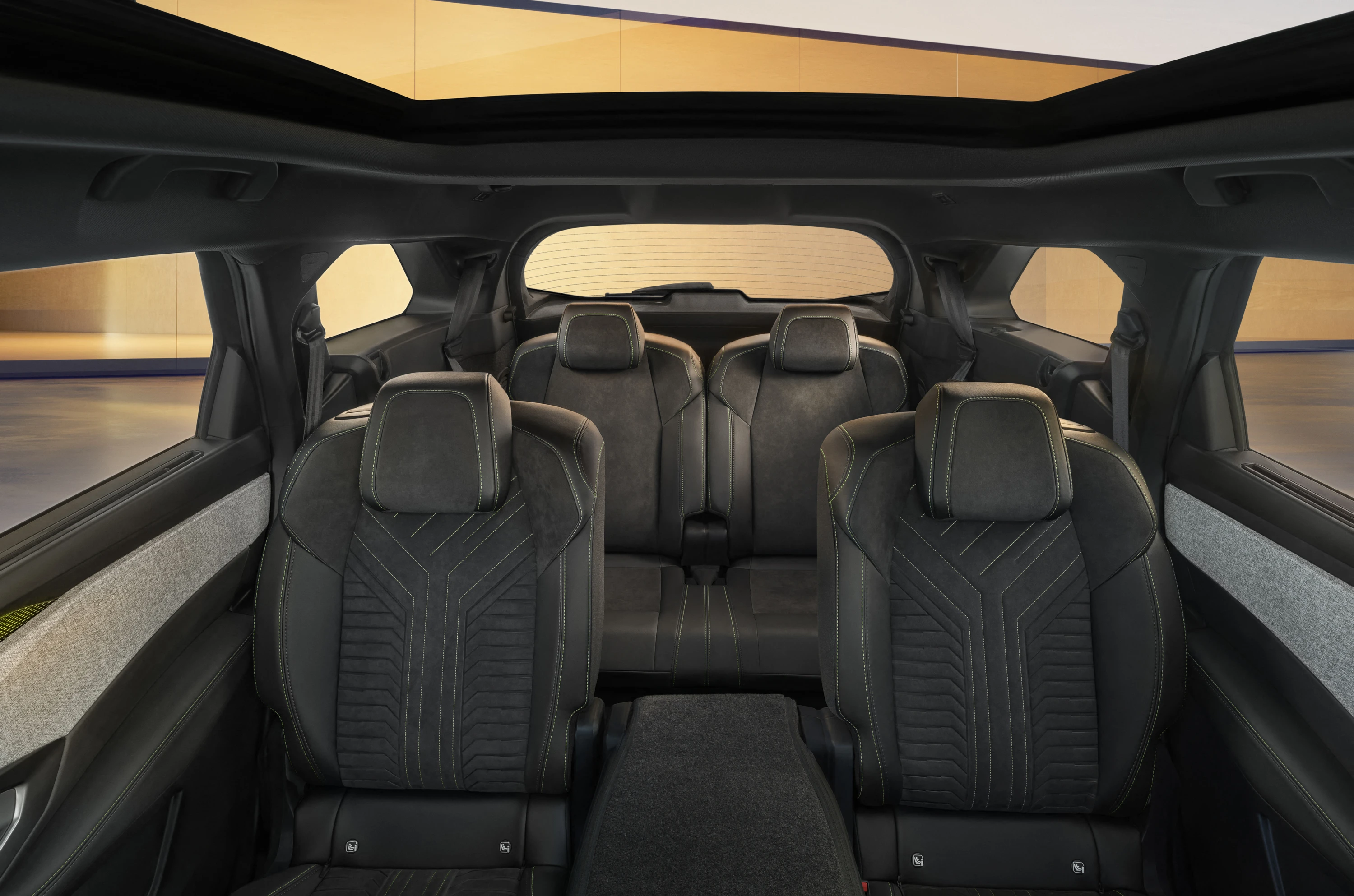 Peugeot E-5008 secondrowseats view