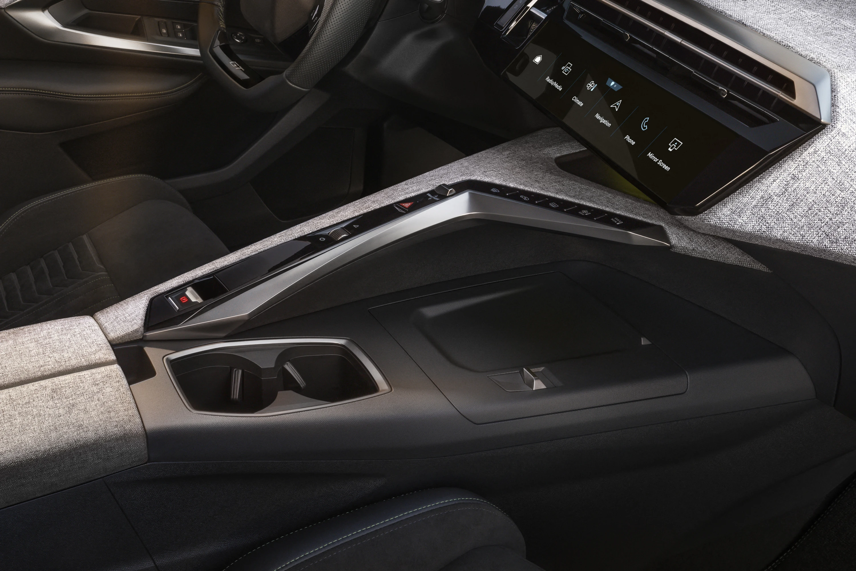 Peugeot E-5008 Long Range details view