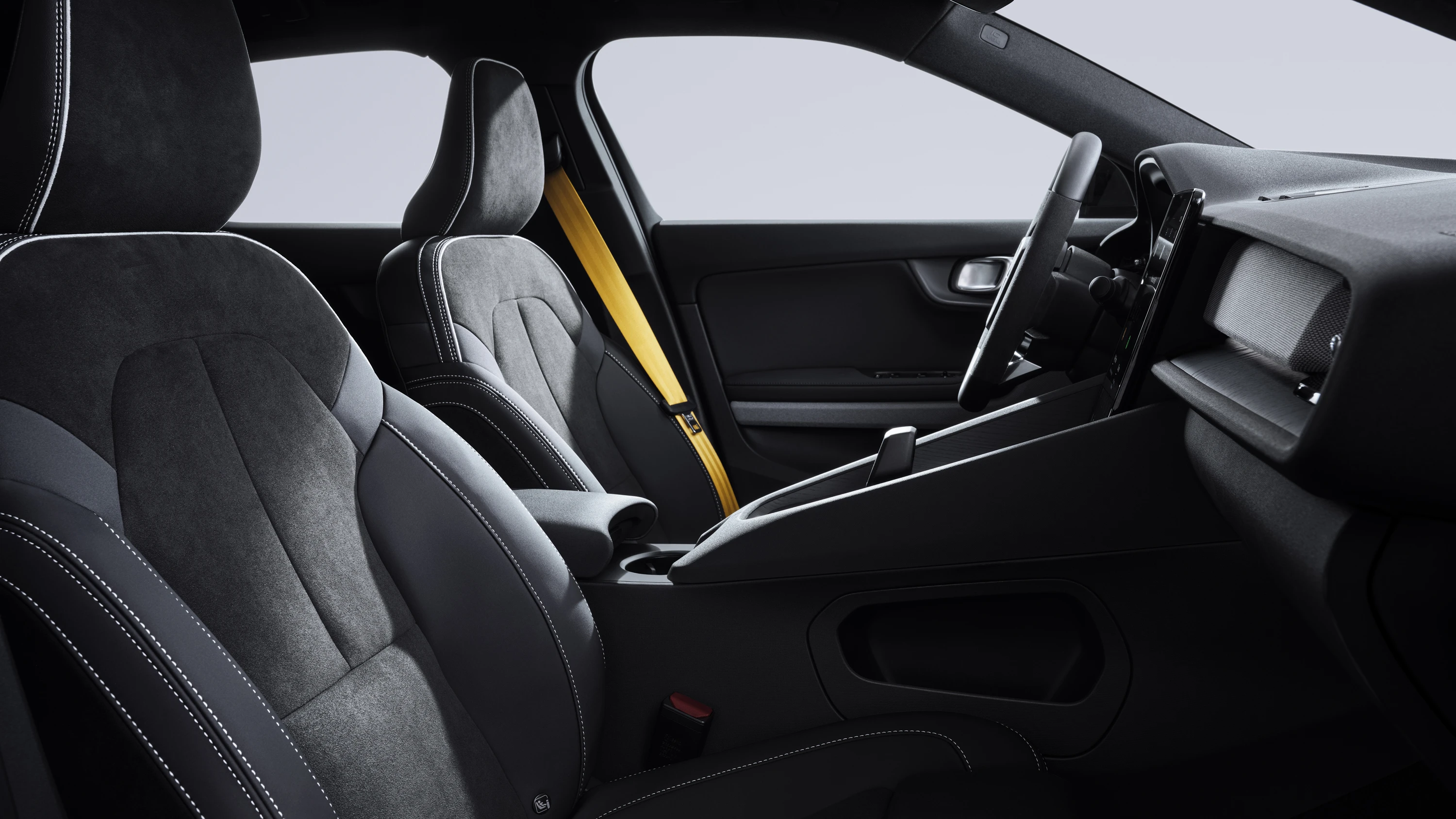 Polestar 2 Standard Range Single Motor frontseats view