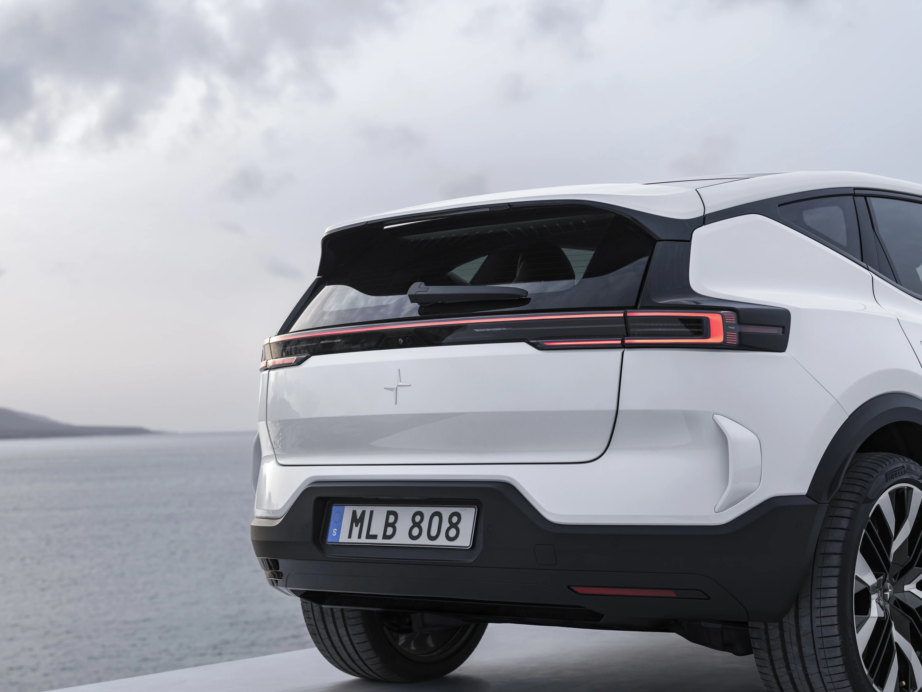 Polestar 3 Long Range Dual Motor rearlights view