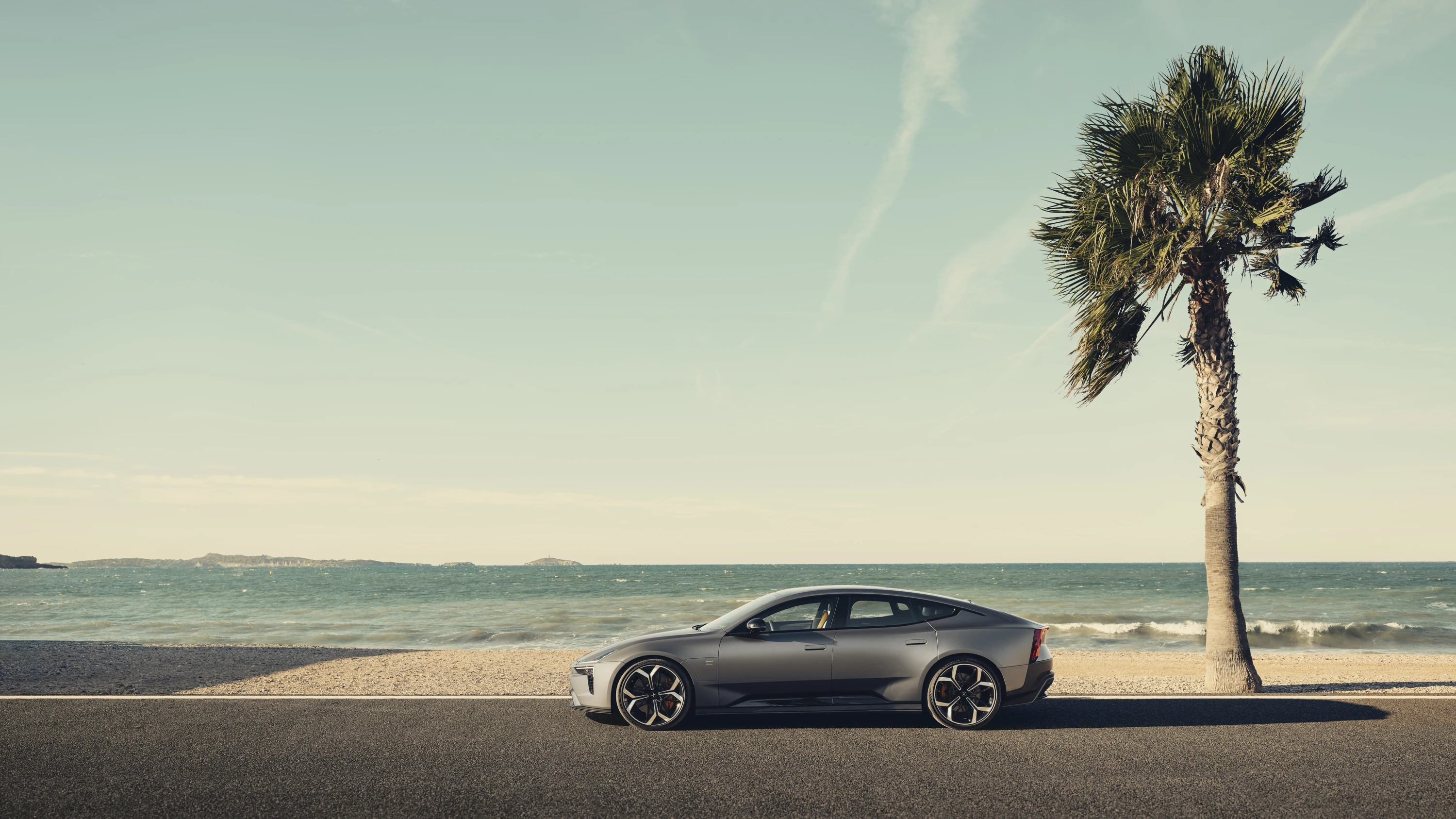 Polestar 5 Dual Motor exterior view