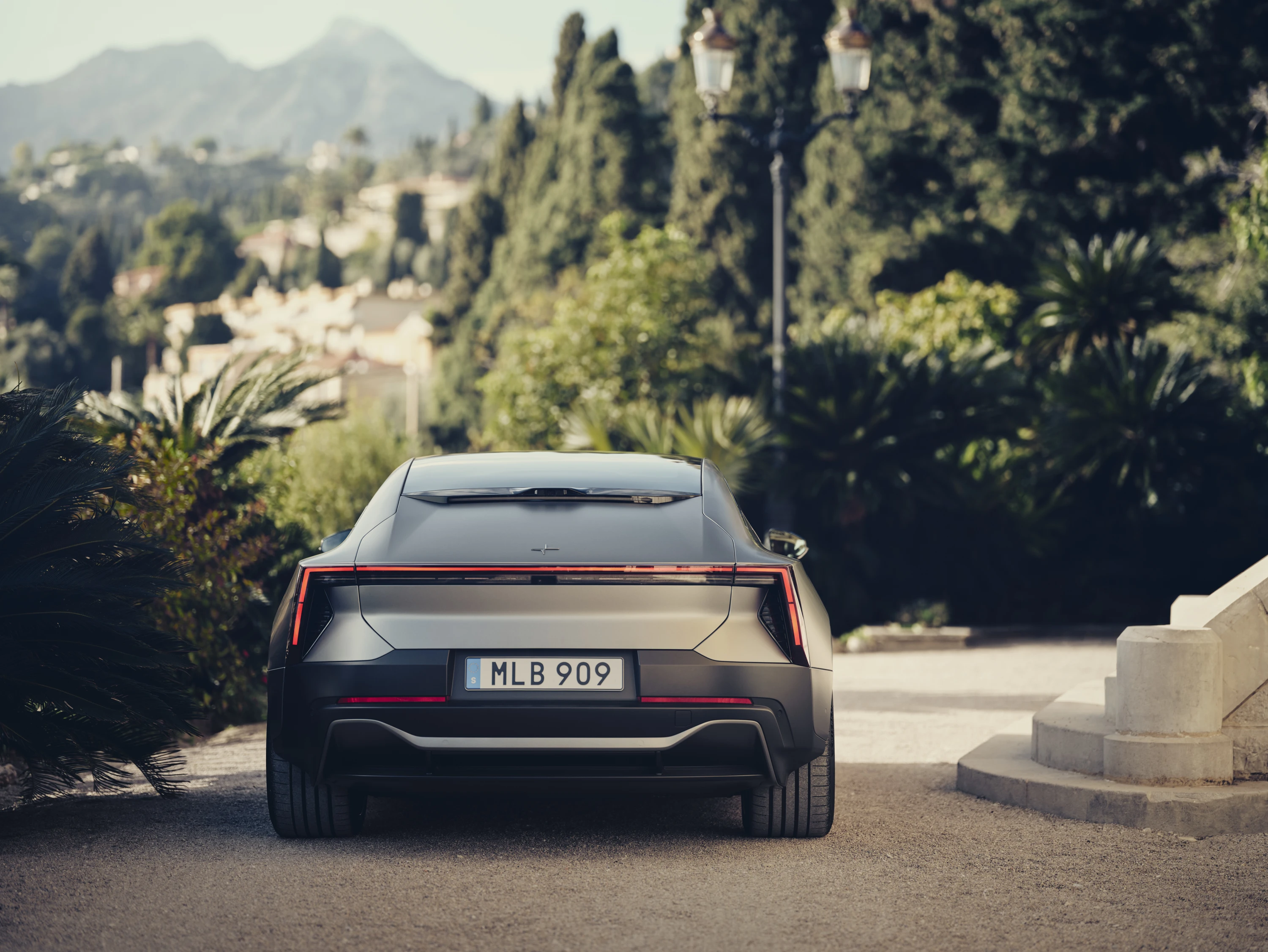 Polestar 5 Dual Motor exterior view