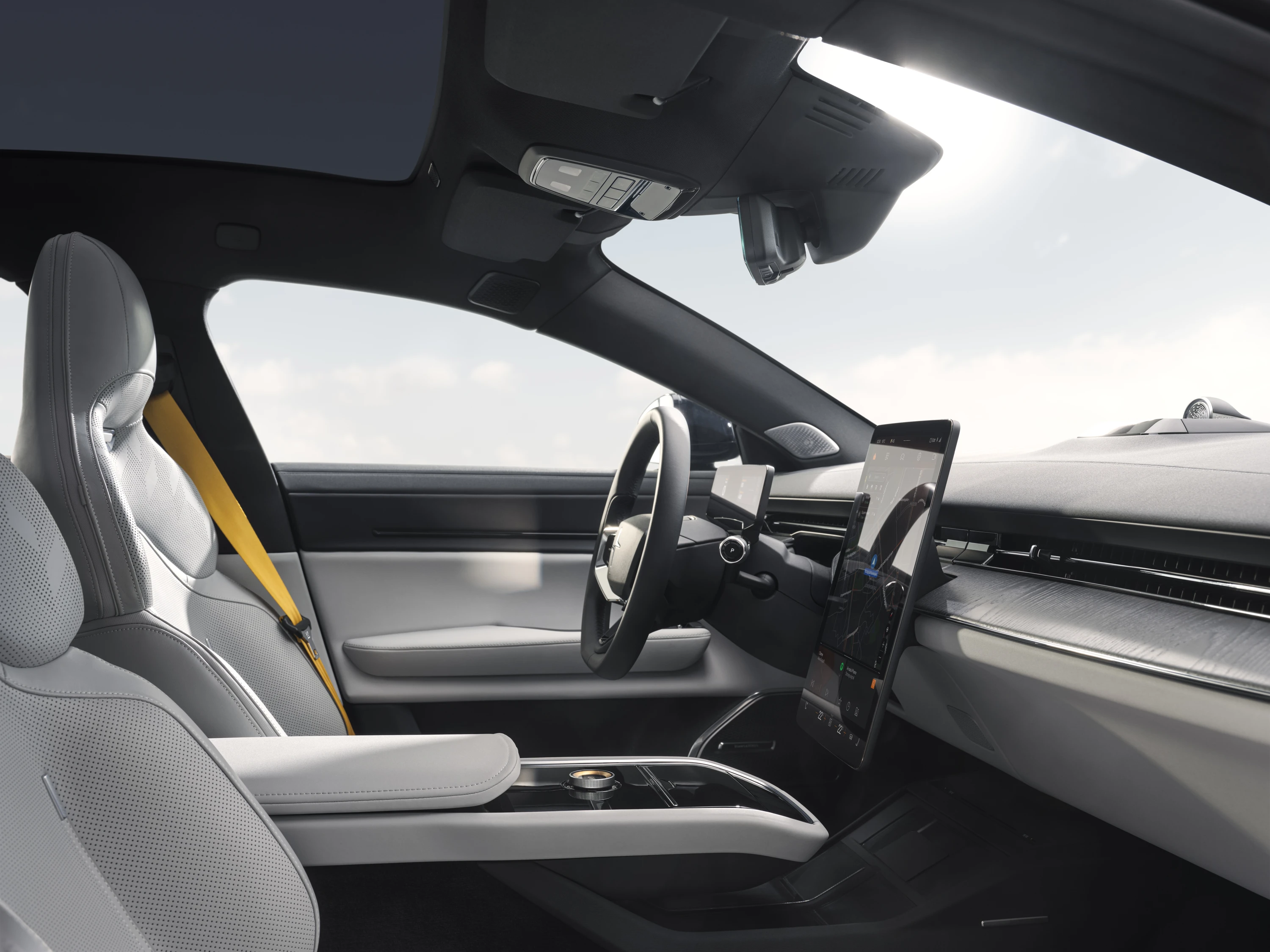 Polestar 5 Dual Motor frontseats view