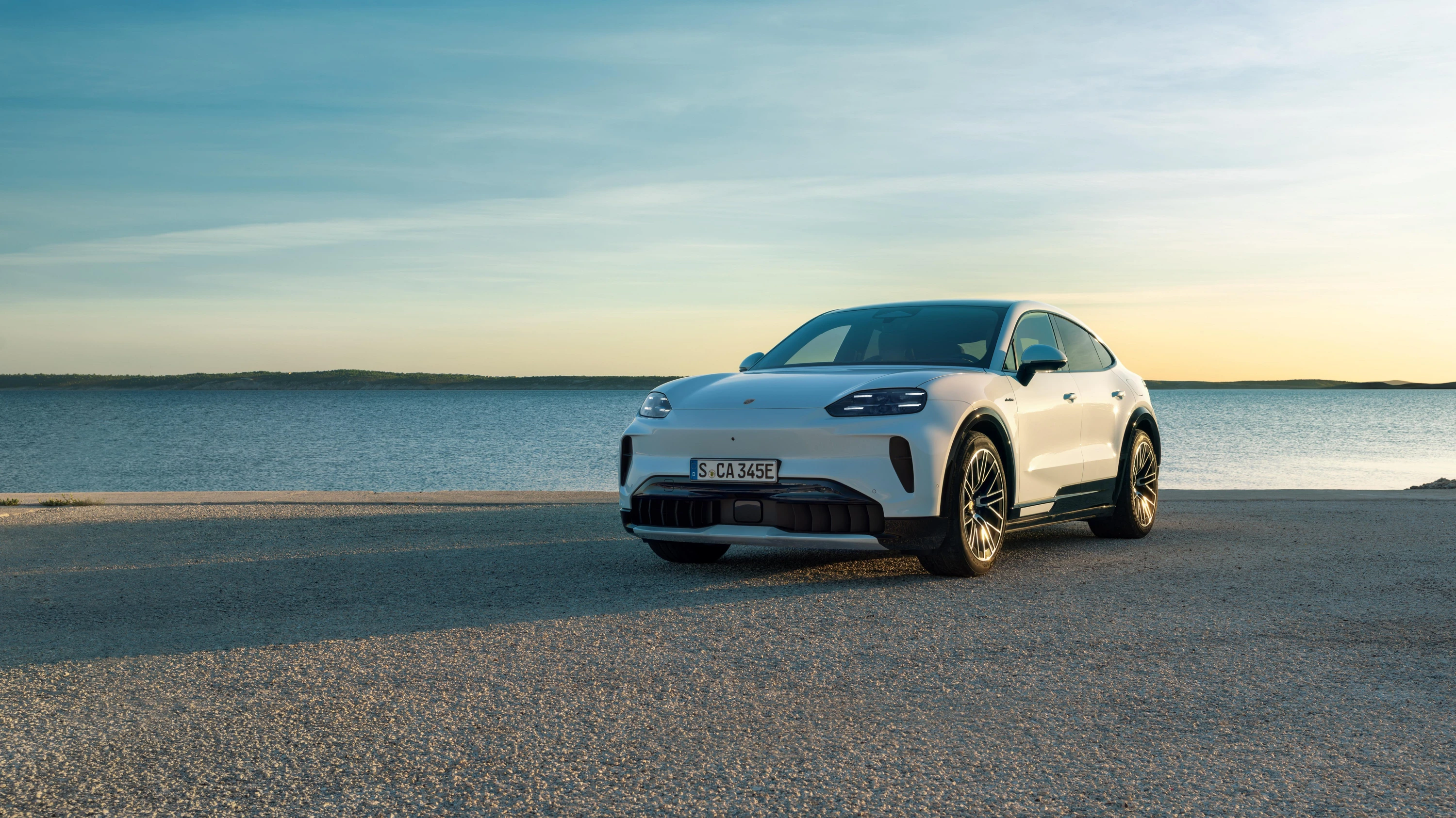 Porsche Cayenne Coupé exterior view