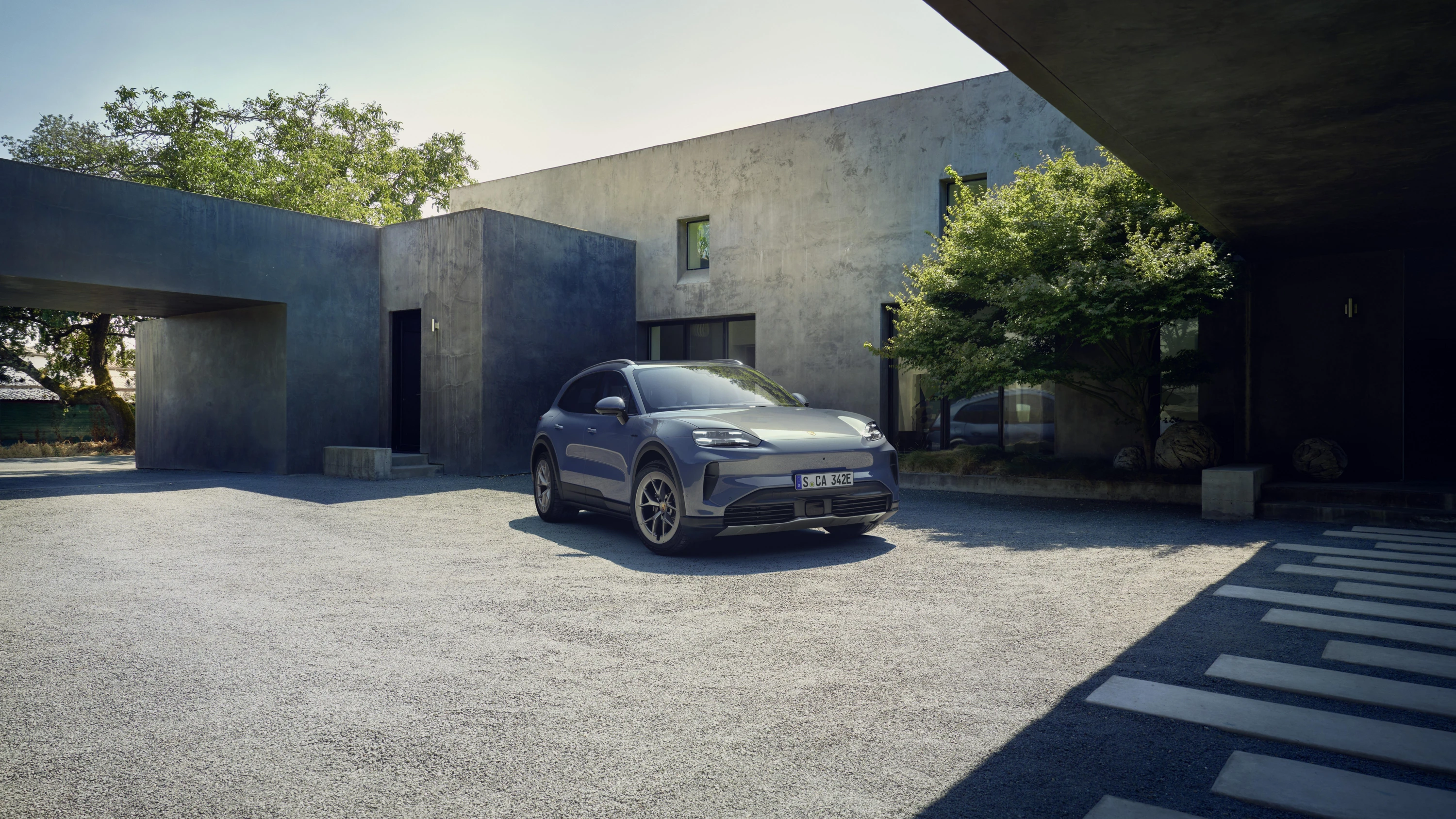 Porsche Cayenne S exterior view