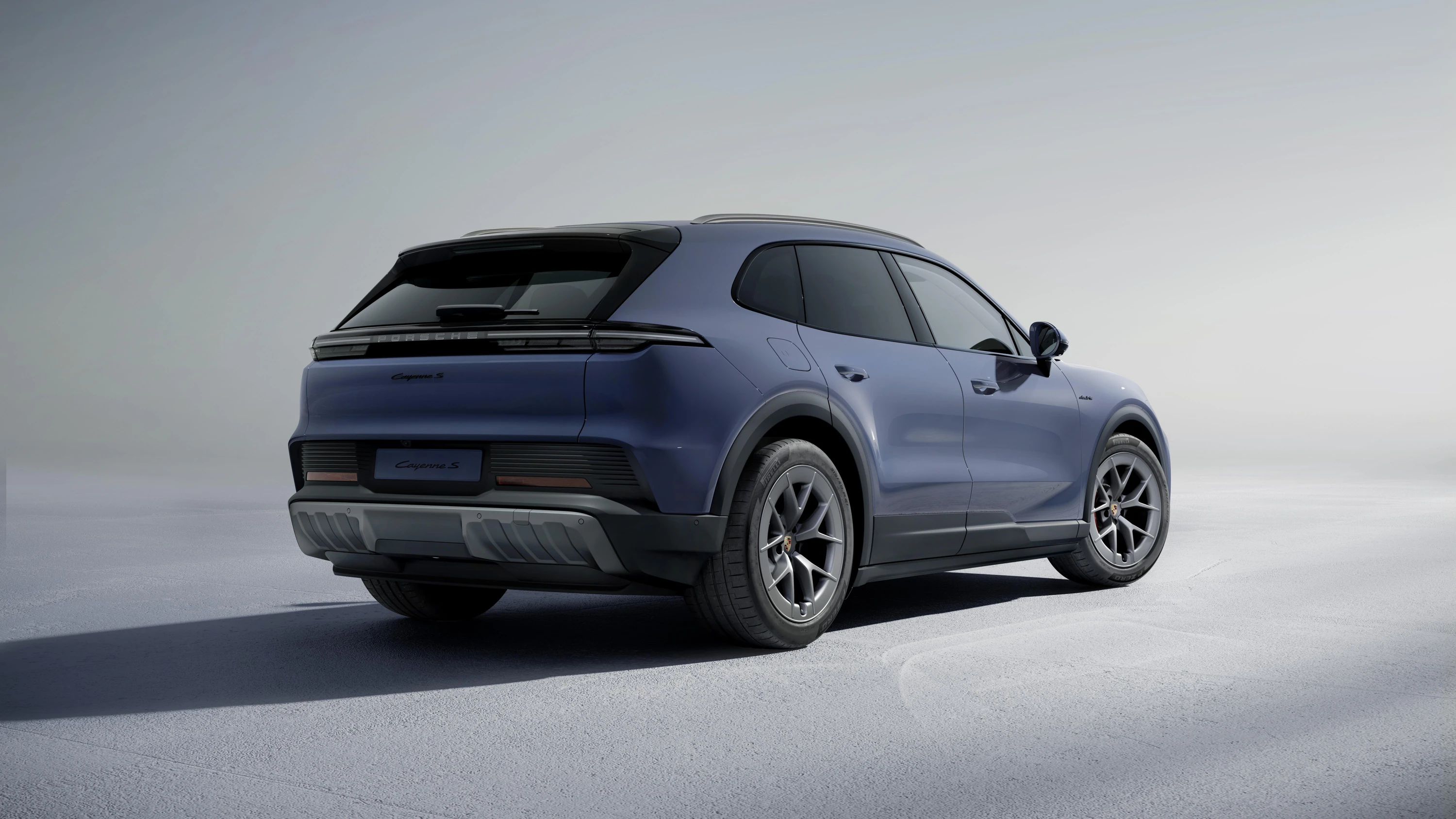 Porsche Cayenne S exterior view