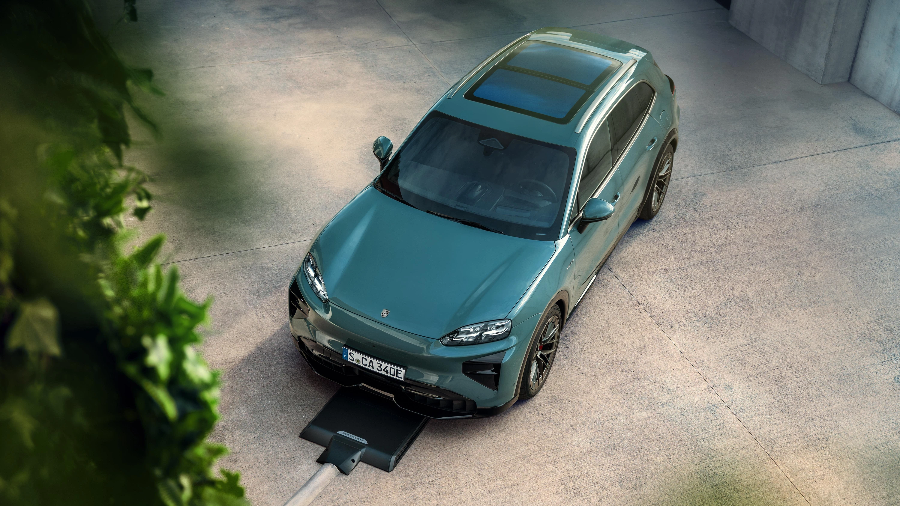 Porsche Cayenne Turbo exterior view