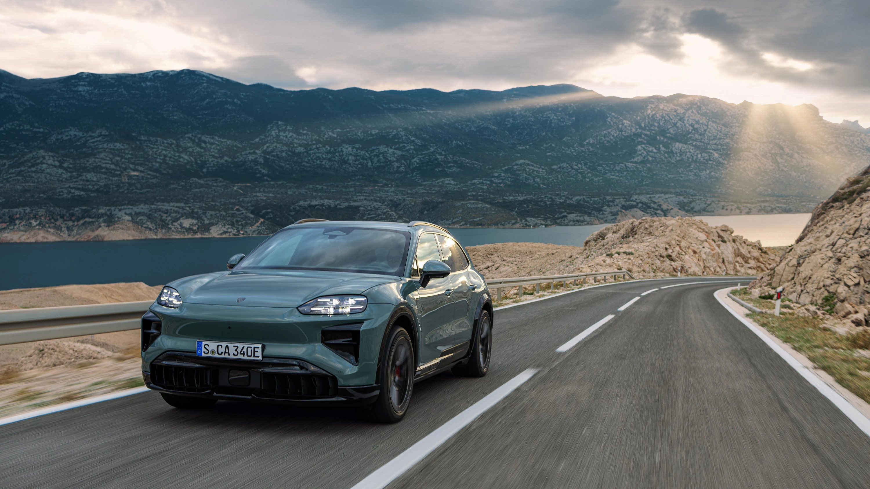 Porsche Cayenne Turbo electric vehicle
