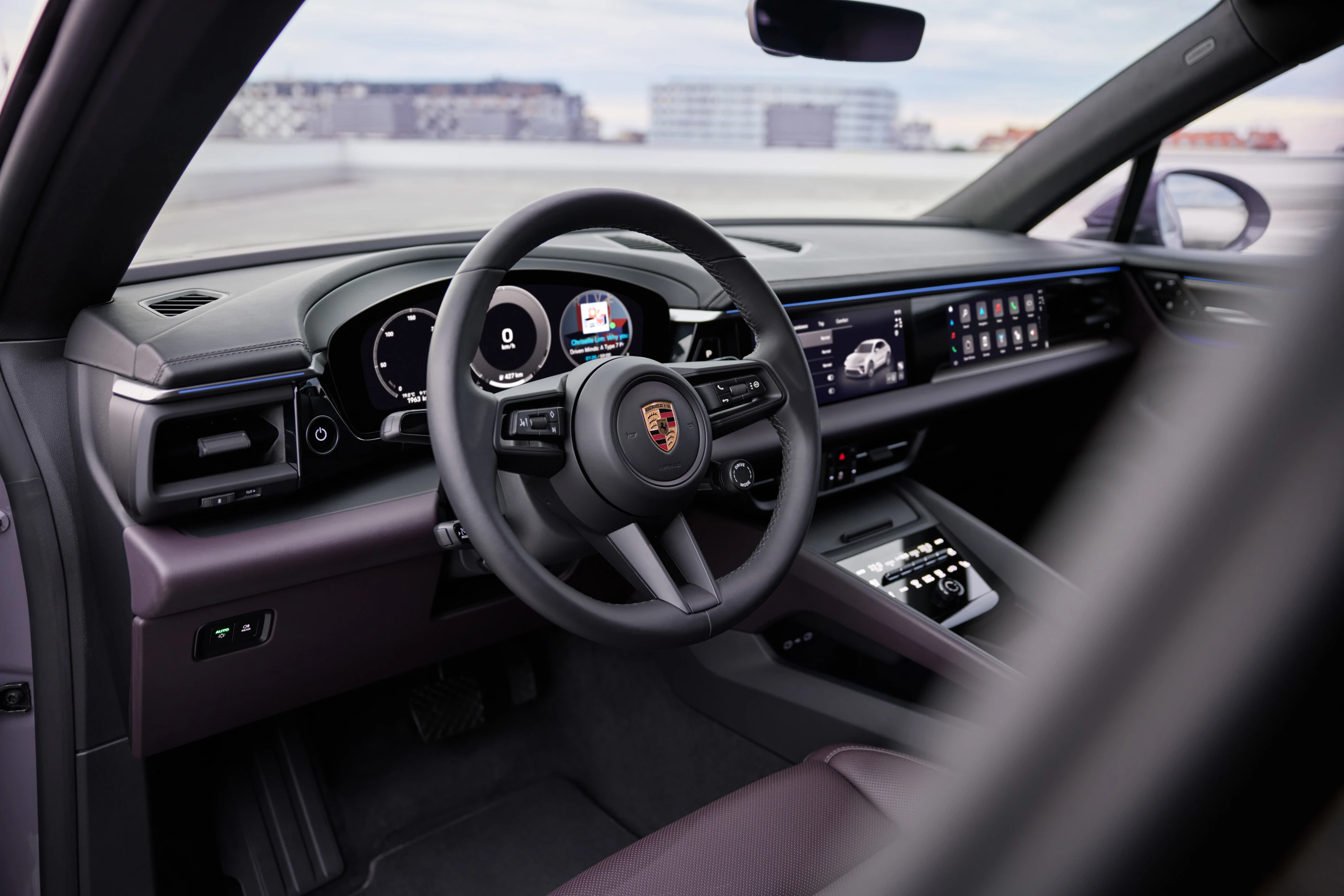 Porsche Macan 4 interior view