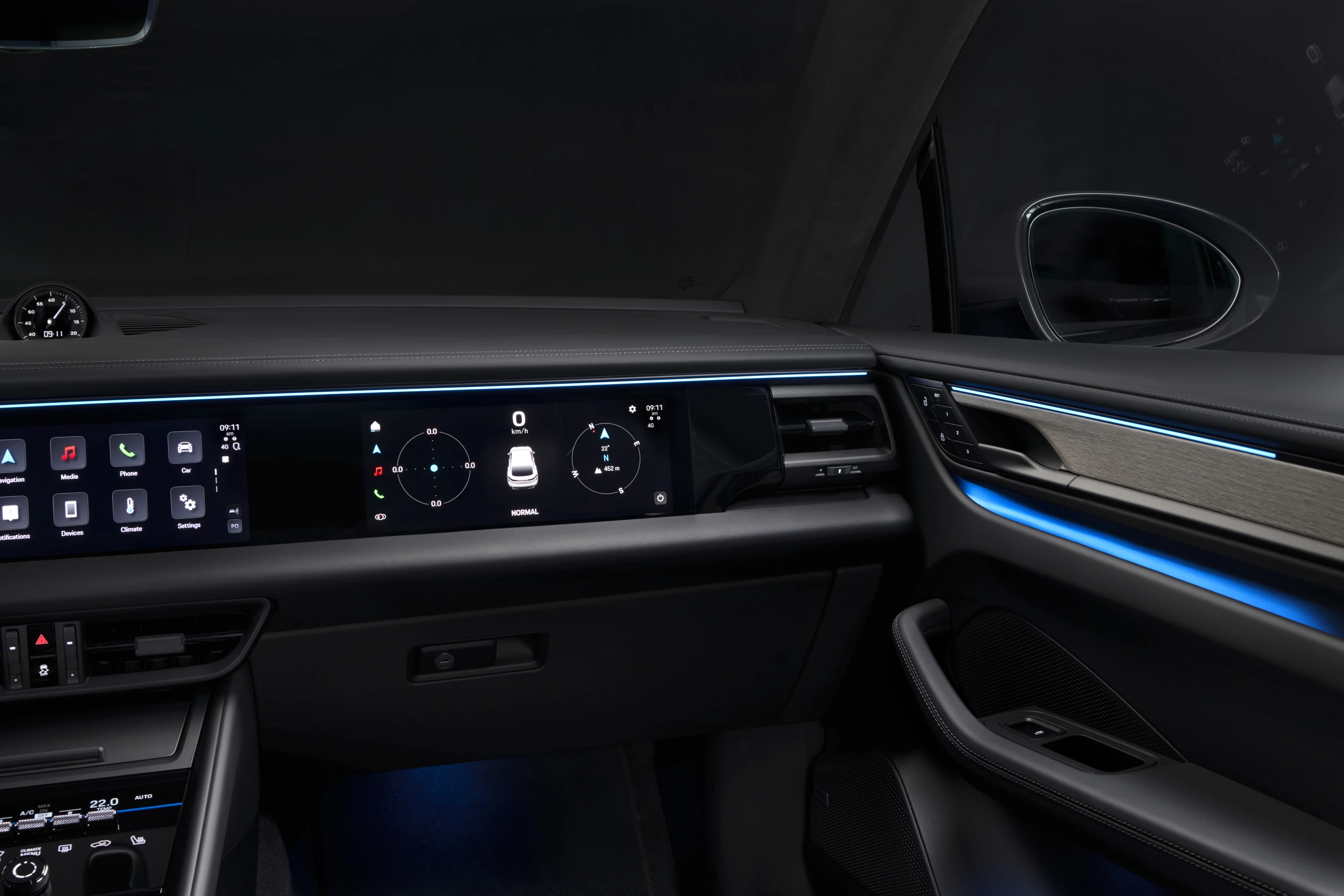 Porsche Macan 4 screens view