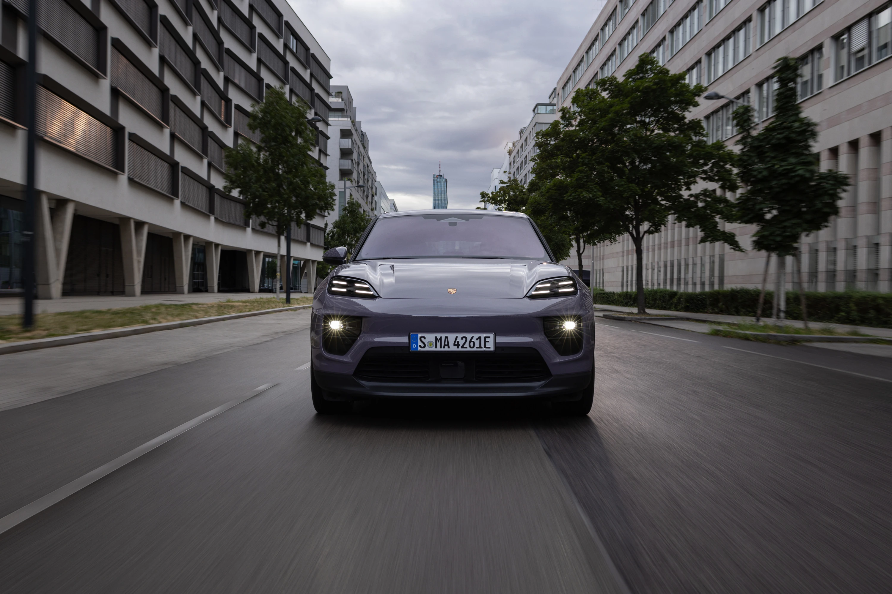 Porsche Macan 4 headlights view