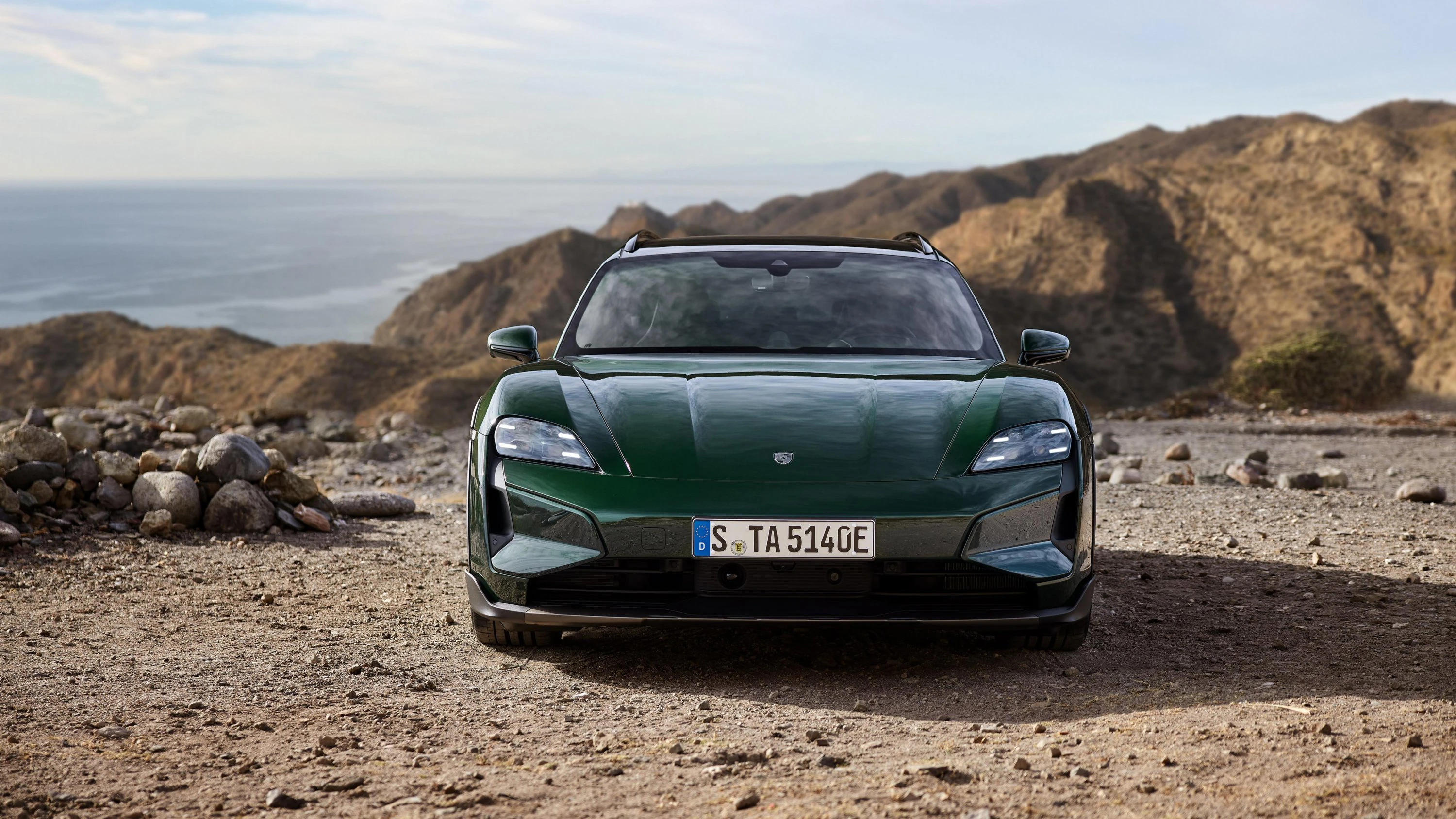 Porsche Taycan Turbo Cross Turismo exterior view