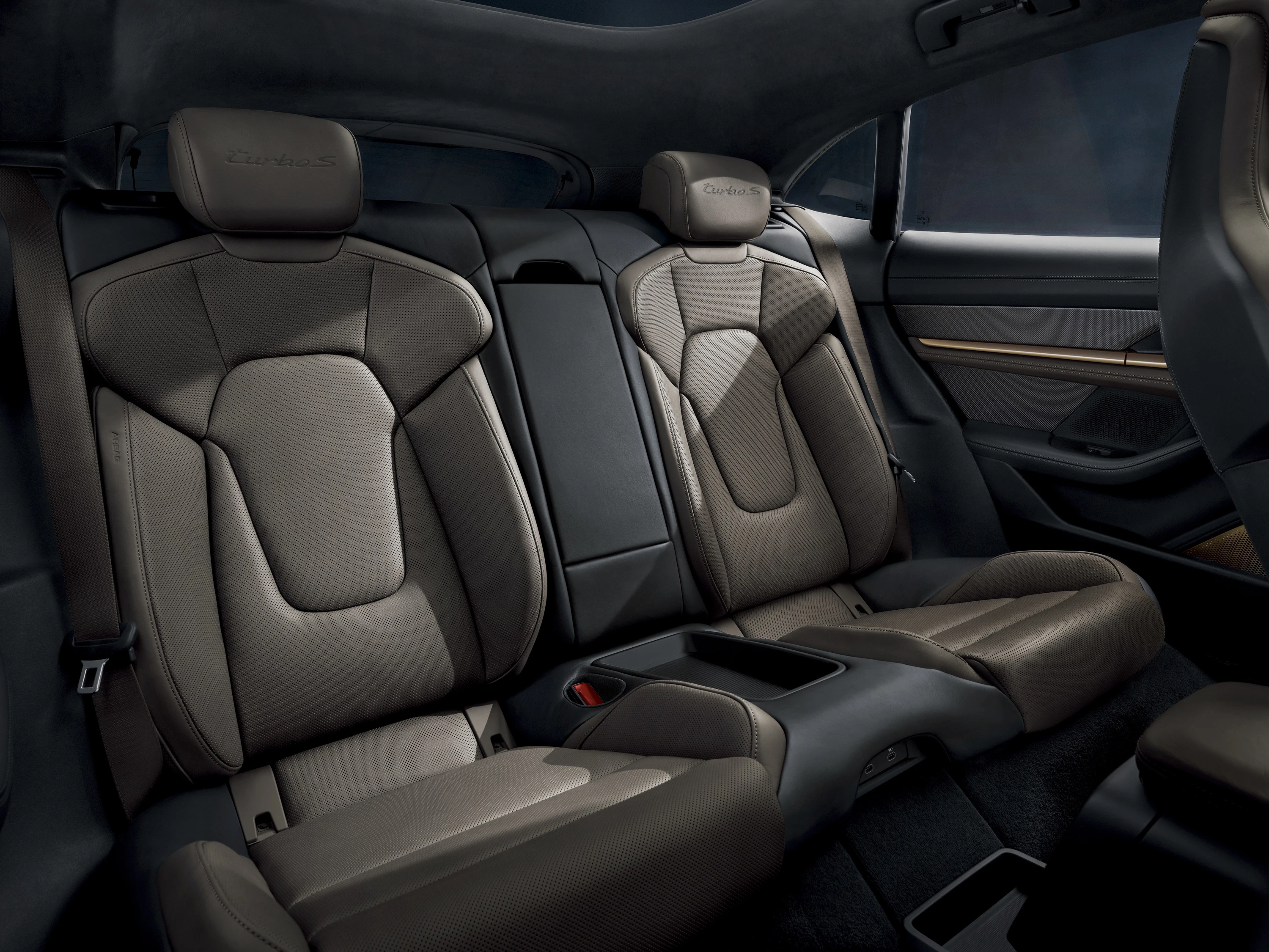 Porsche Taycan Turbo S Cross Turismo (GEN1) secondrowseats view