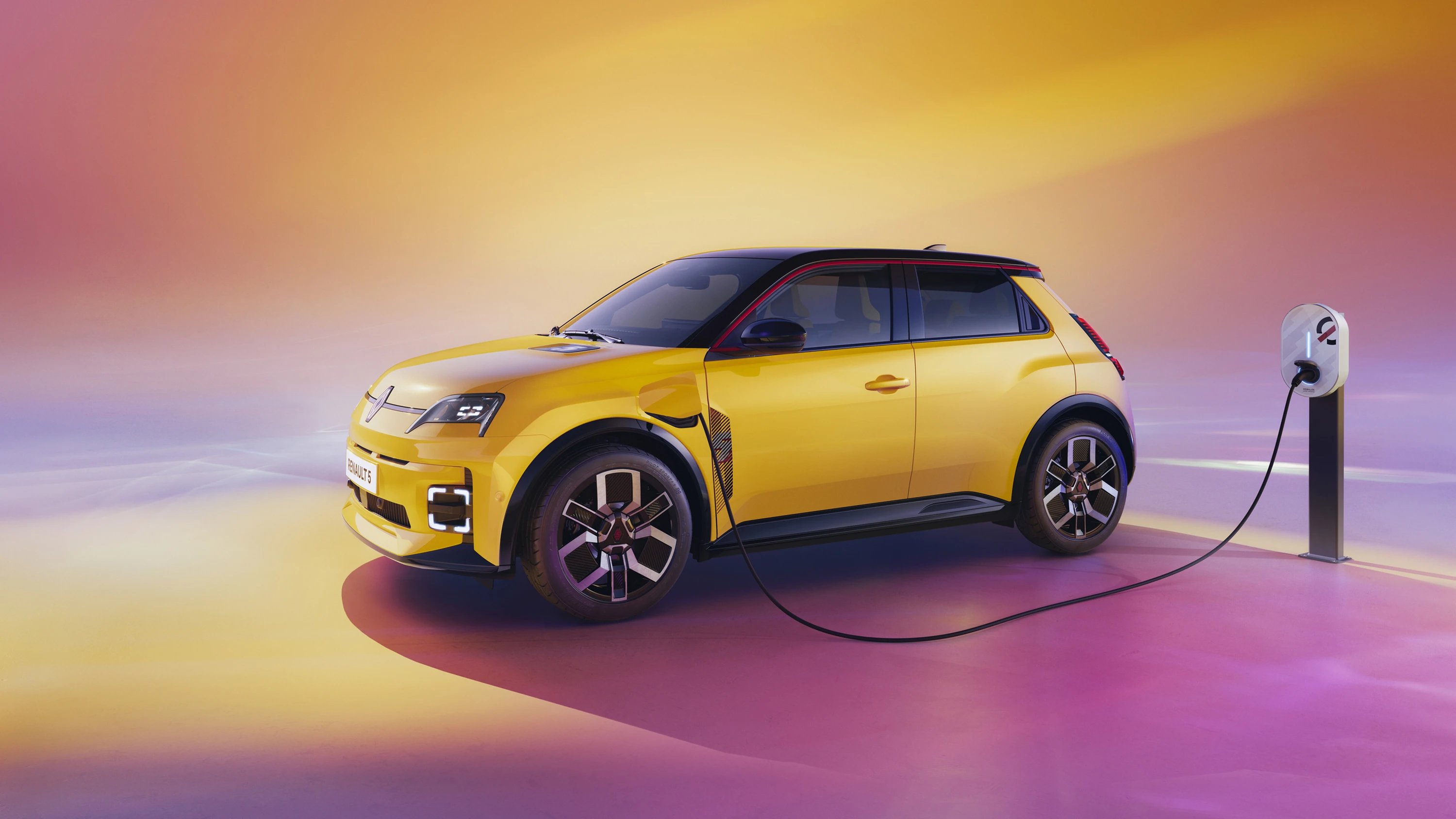 Renault 5 E-Tech 40kWh 120hp charging view