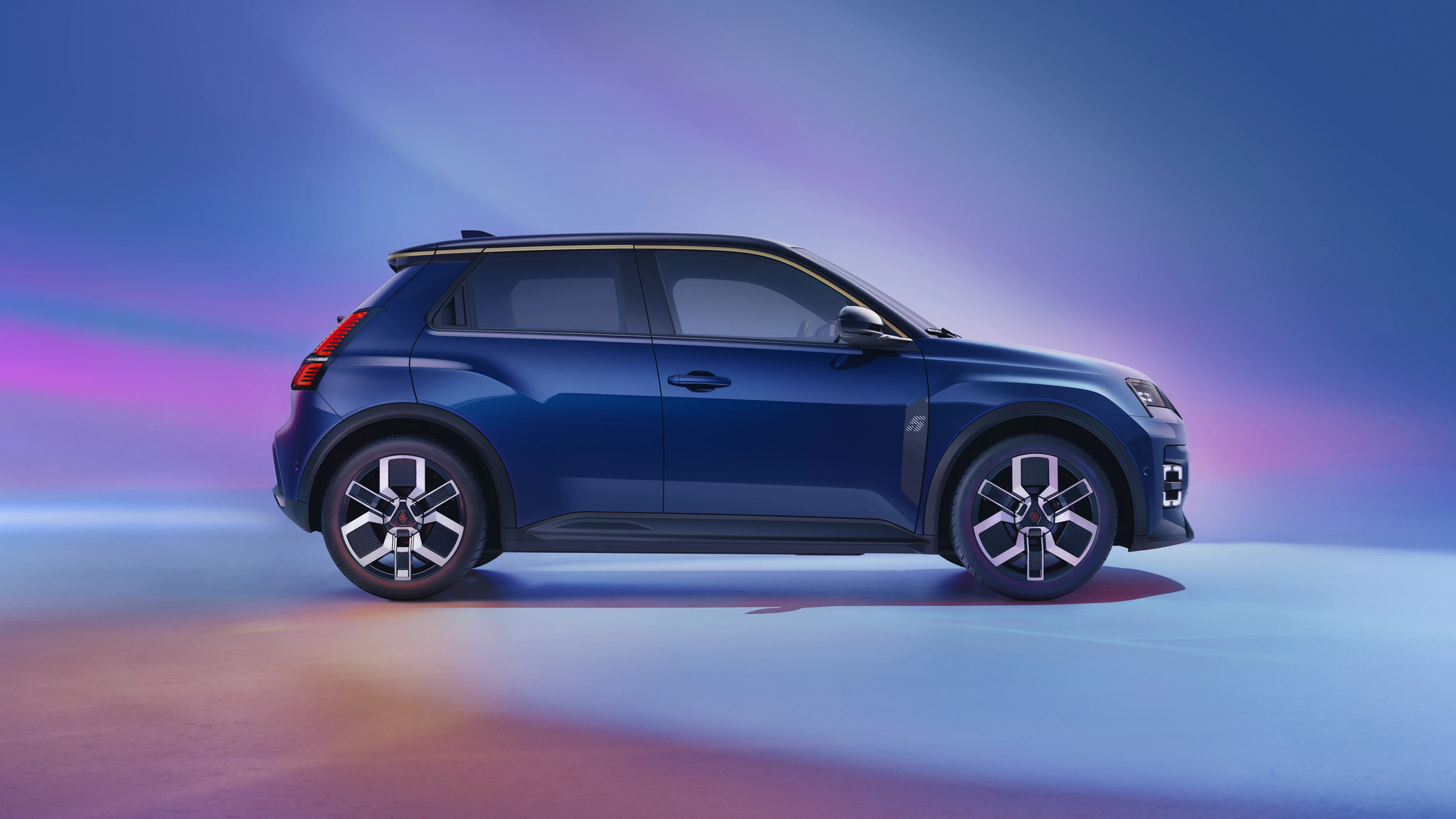 Renault 5 E-Tech 40kWh 120hp exterior view