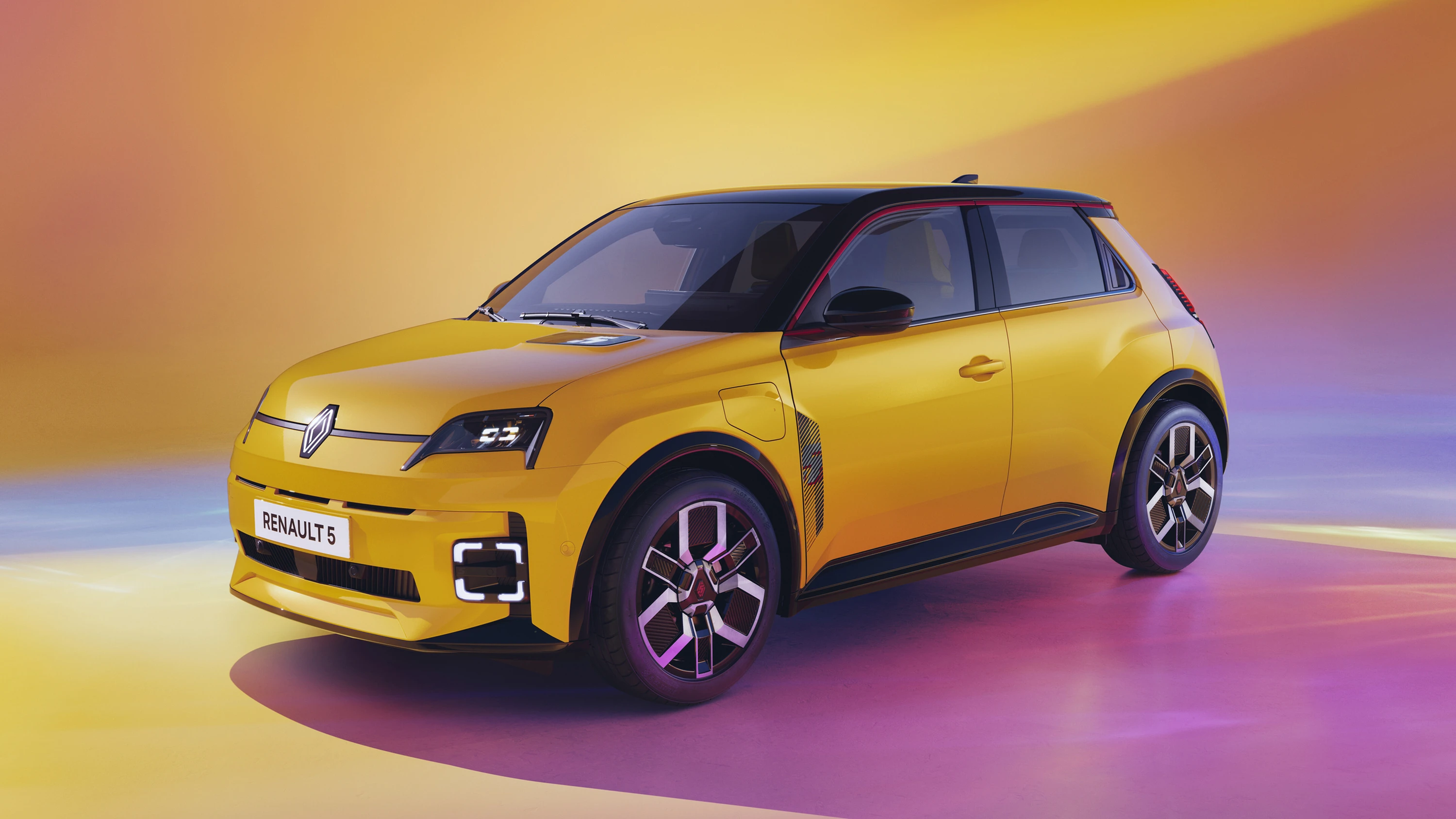 Renault 5 E-Tech 40kWh 120hp exterior view