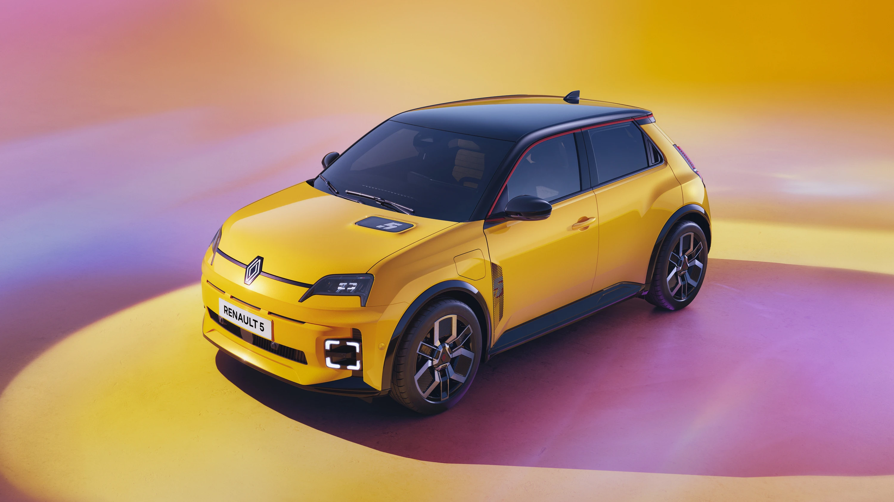Renault 5 E-Tech 40kWh 120hp exterior view