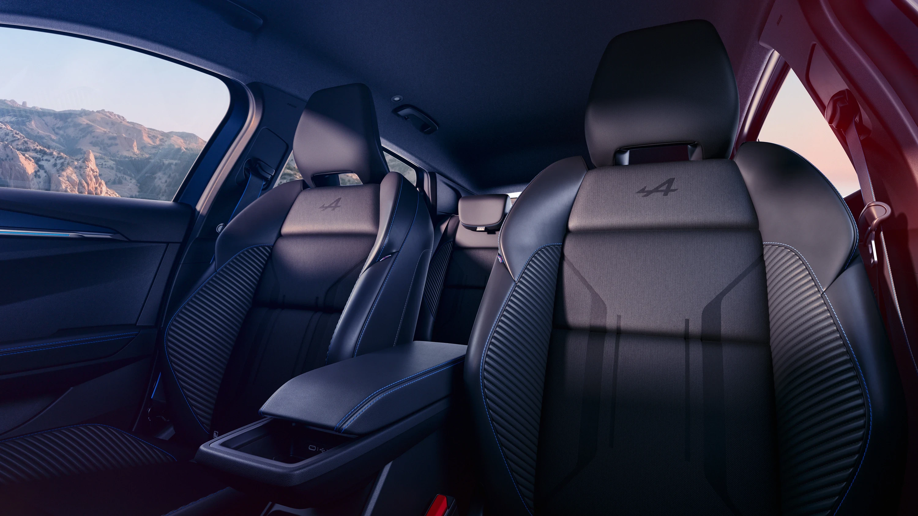 Renault Megane E-Tech 67 kWh frontseats view