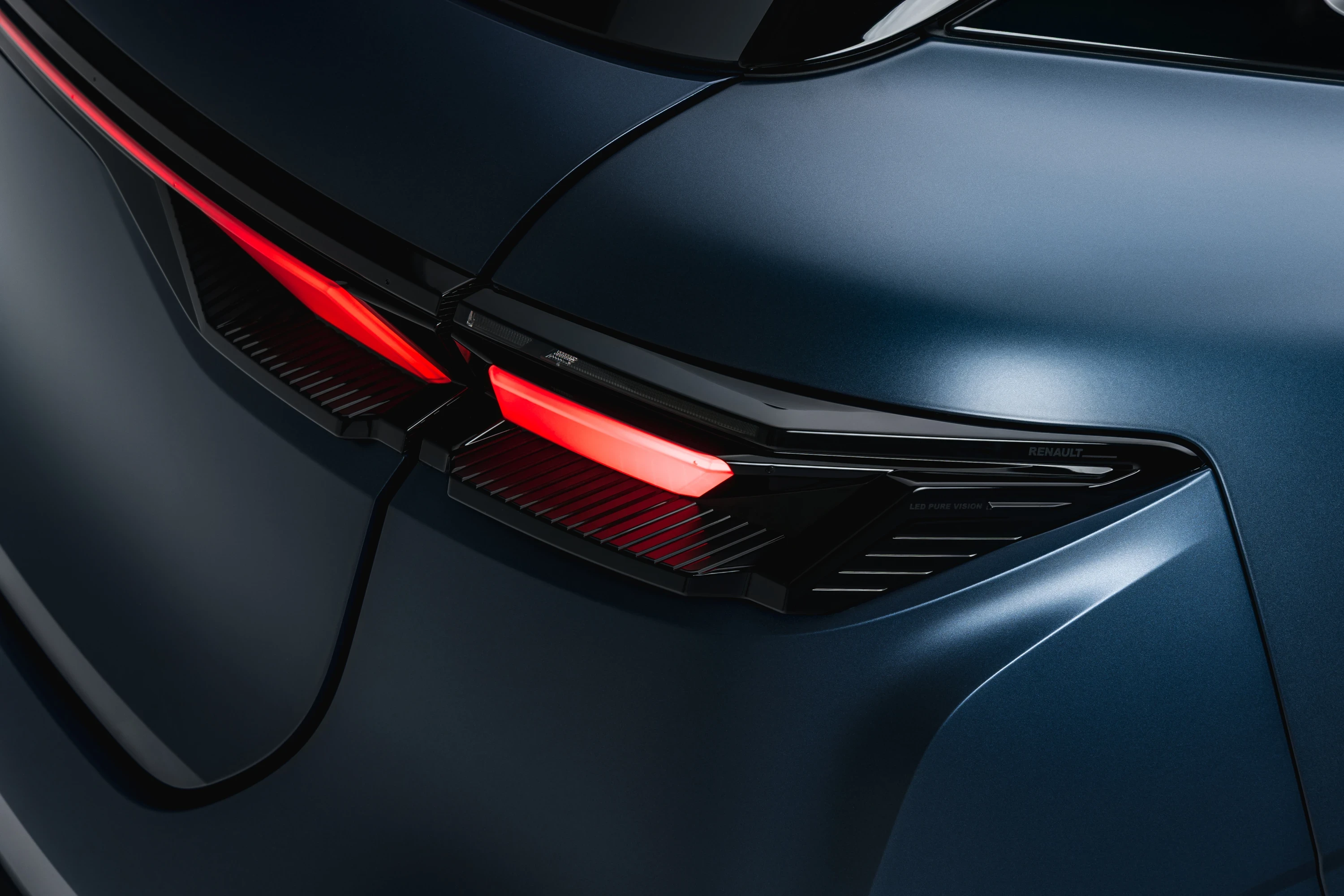 Renault Megane E-Tech 67 kWh taillights view