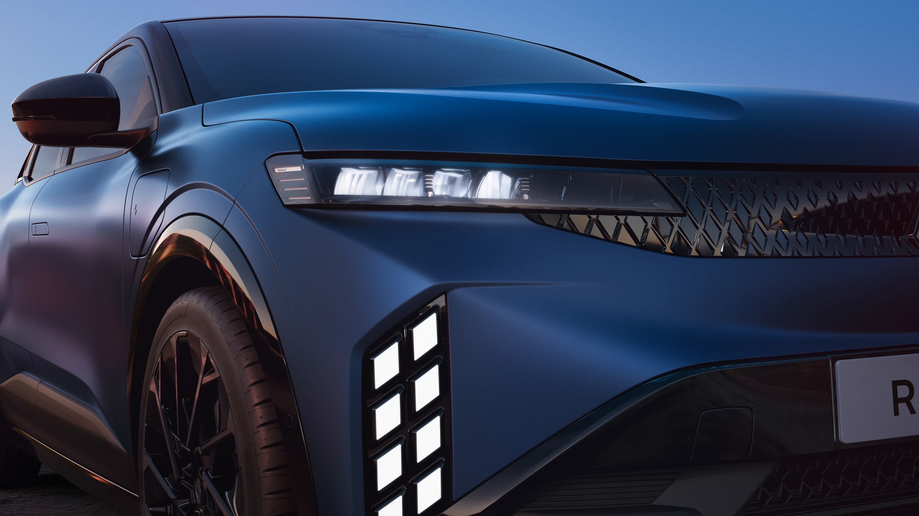 Renault Megane E-Tech 67 kWh headlights view
