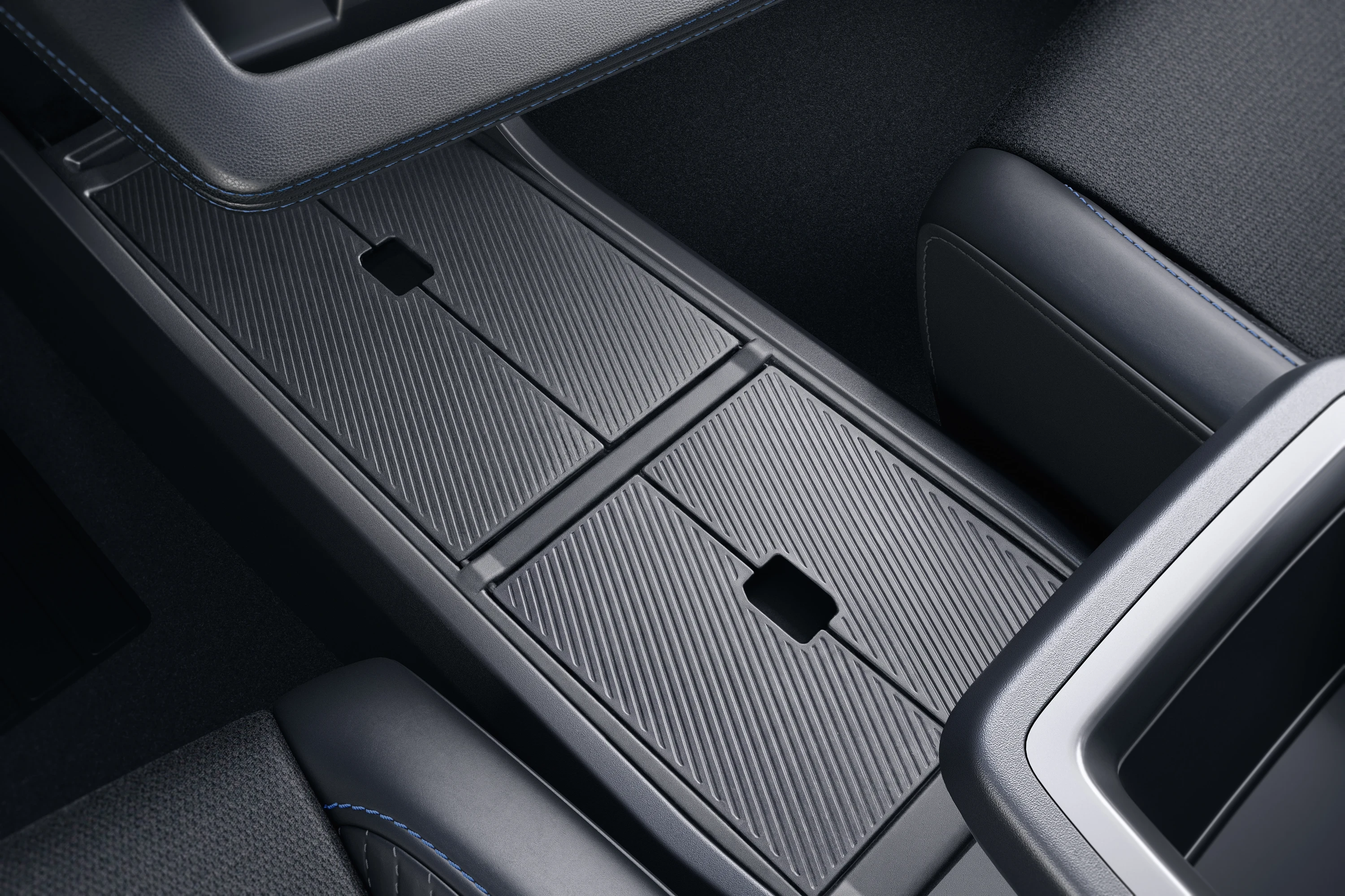 Renault Megane E-Tech 67 kWh interiorstorage view