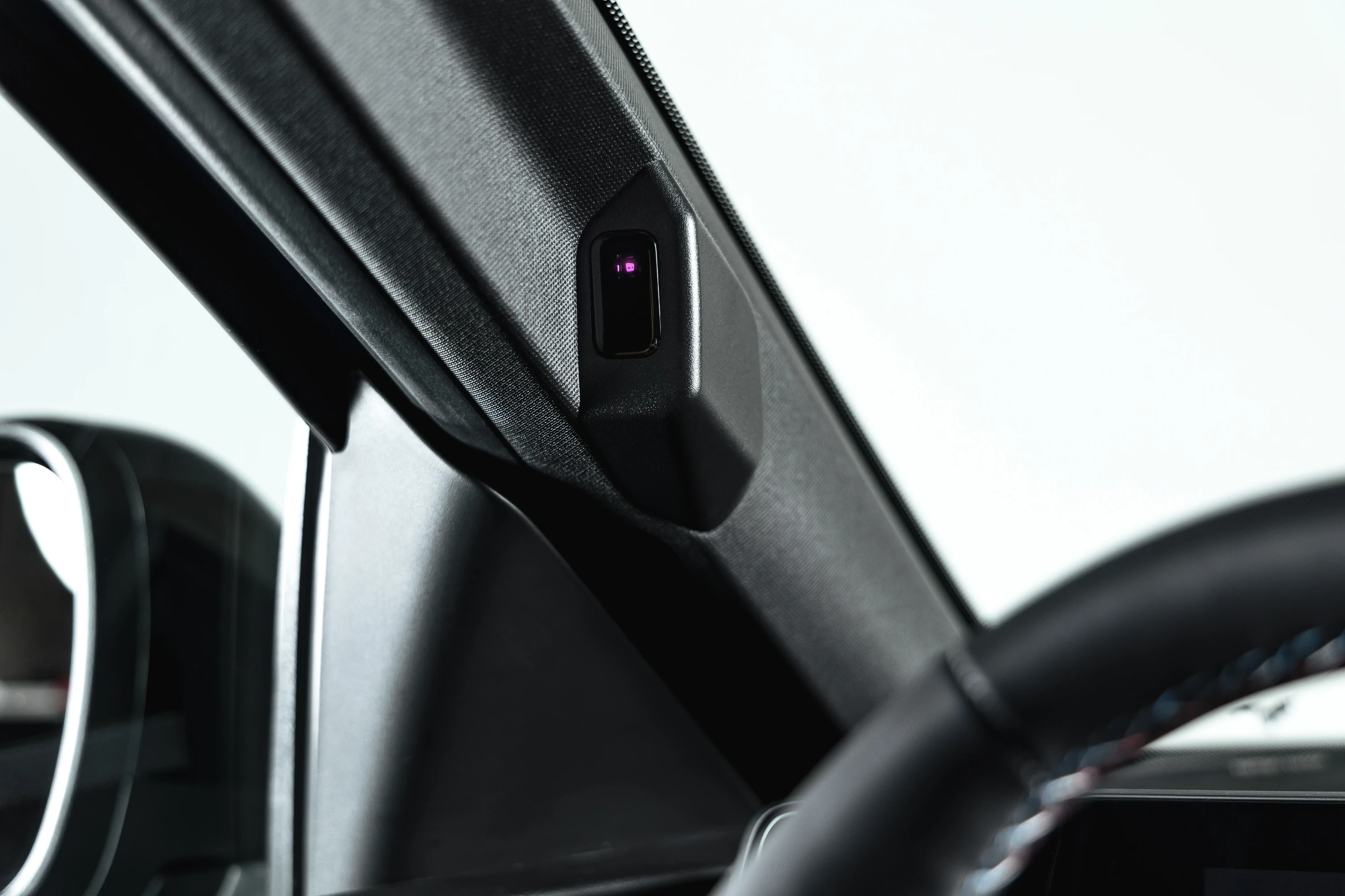 Renault Megane E-Tech 67 kWh sensors view