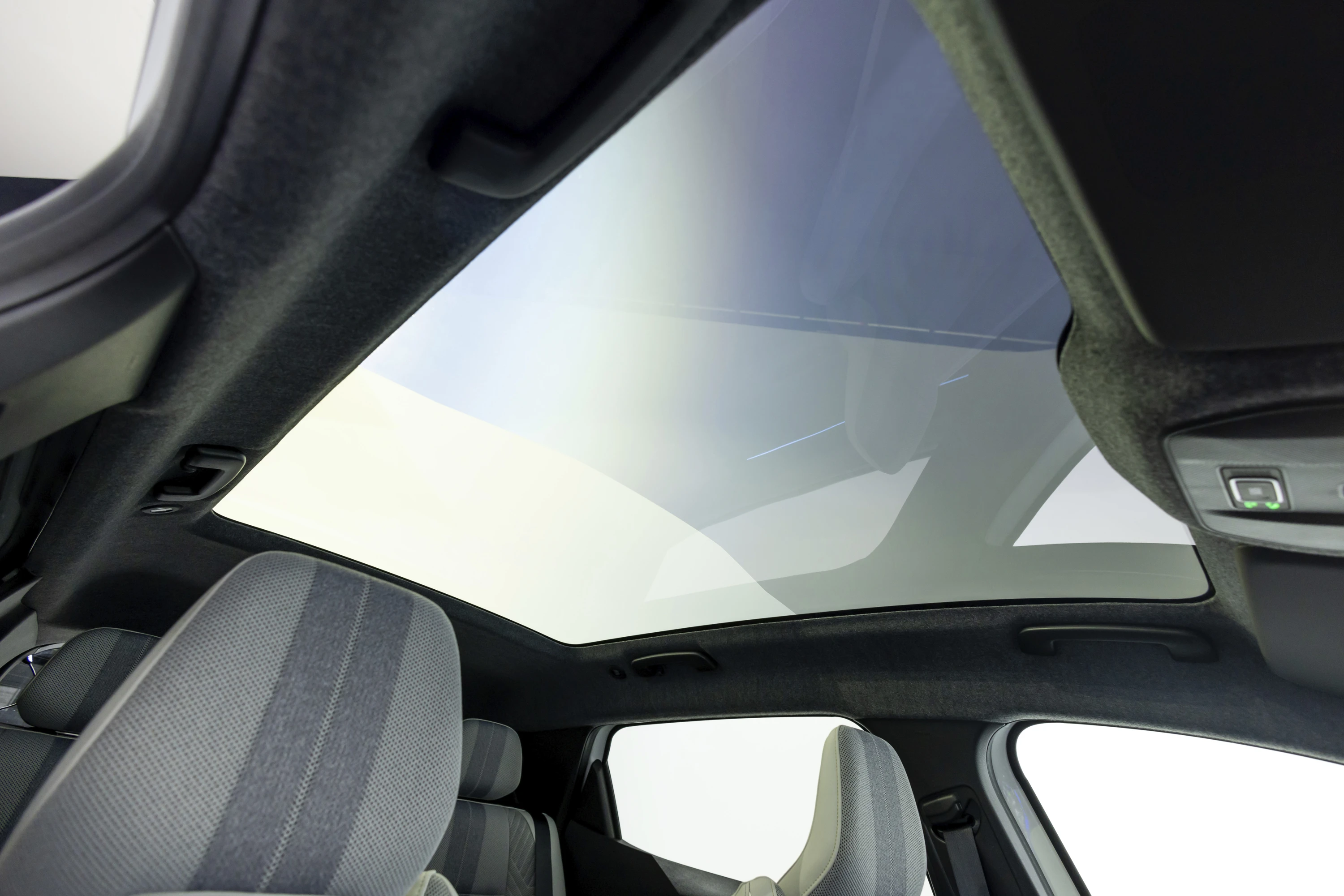 Renault Scenic E-Tech electric roof view