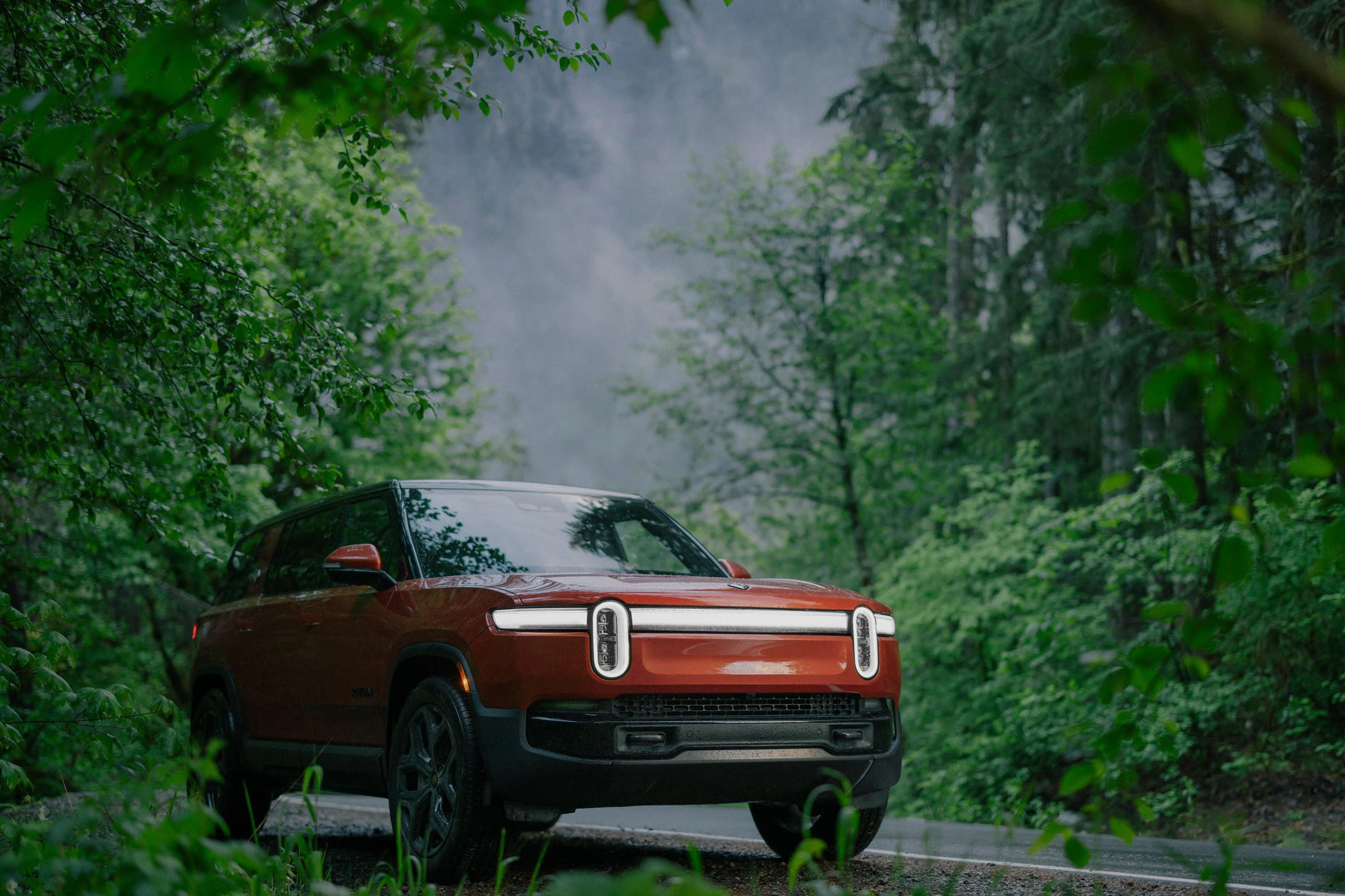 Rivian R1S Performance Dual-Motor AWD LP headlights view
