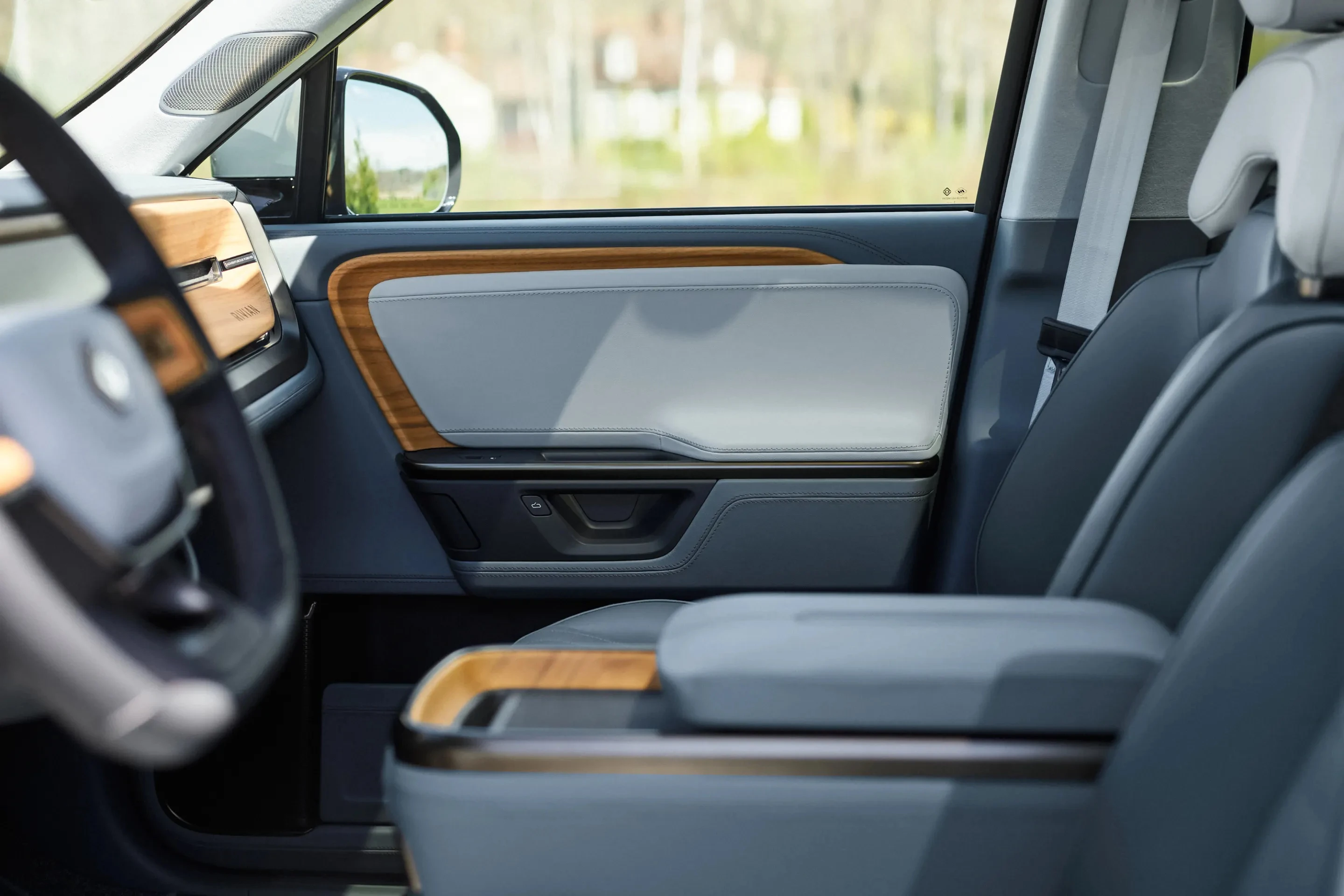Rivian R1S Performance Dual-Motor AWD MP interior view