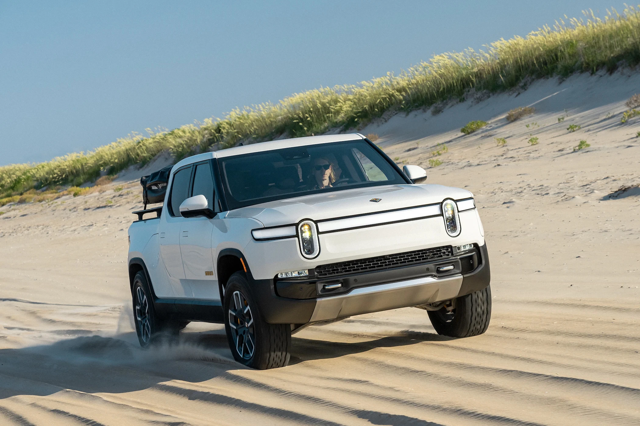 Rivian R1T Performance Dual-Motor AWD LP (GEN1) exterior view