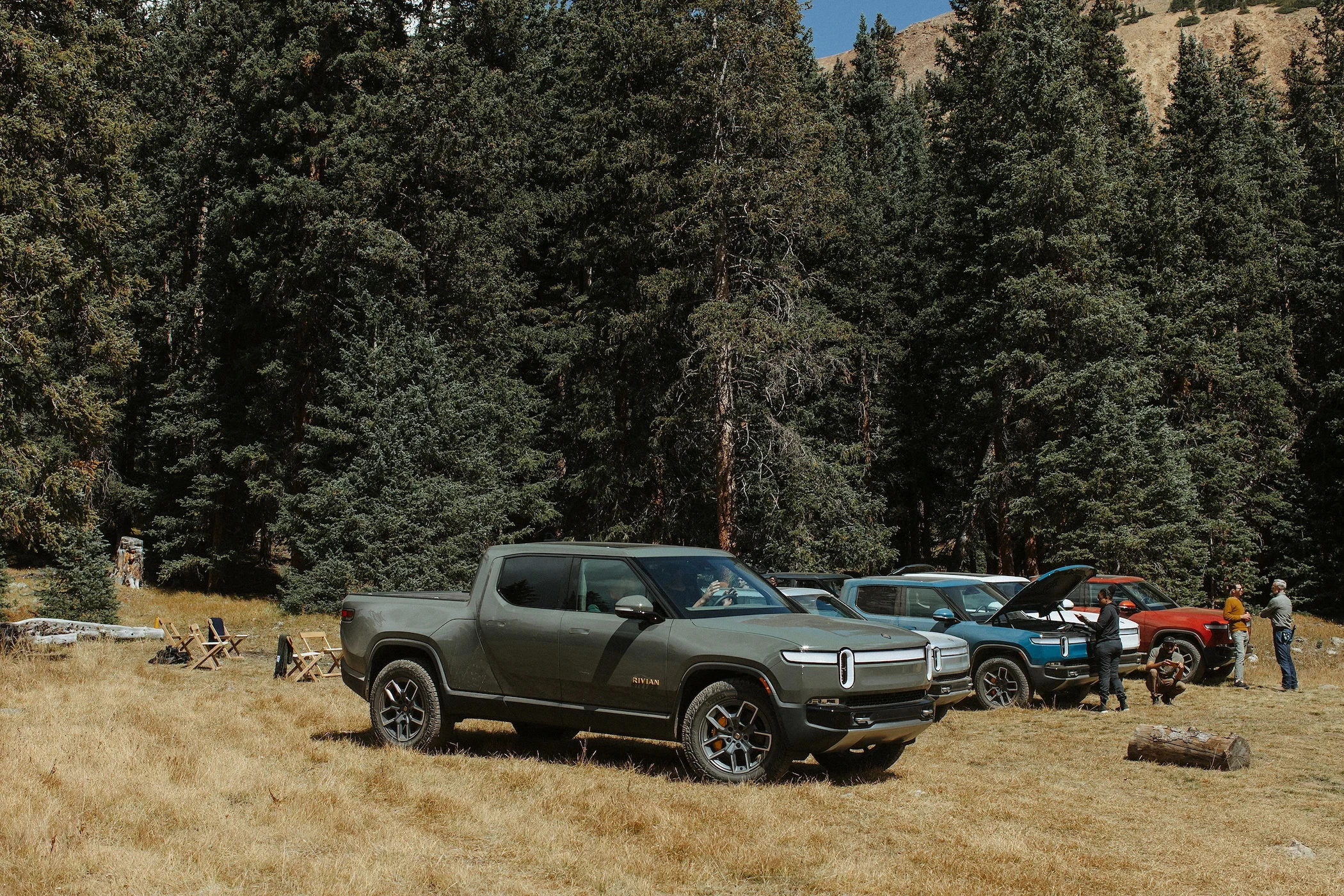 Rivian R1T Performance Dual-Motor AWD LP (GEN1) exterior view
