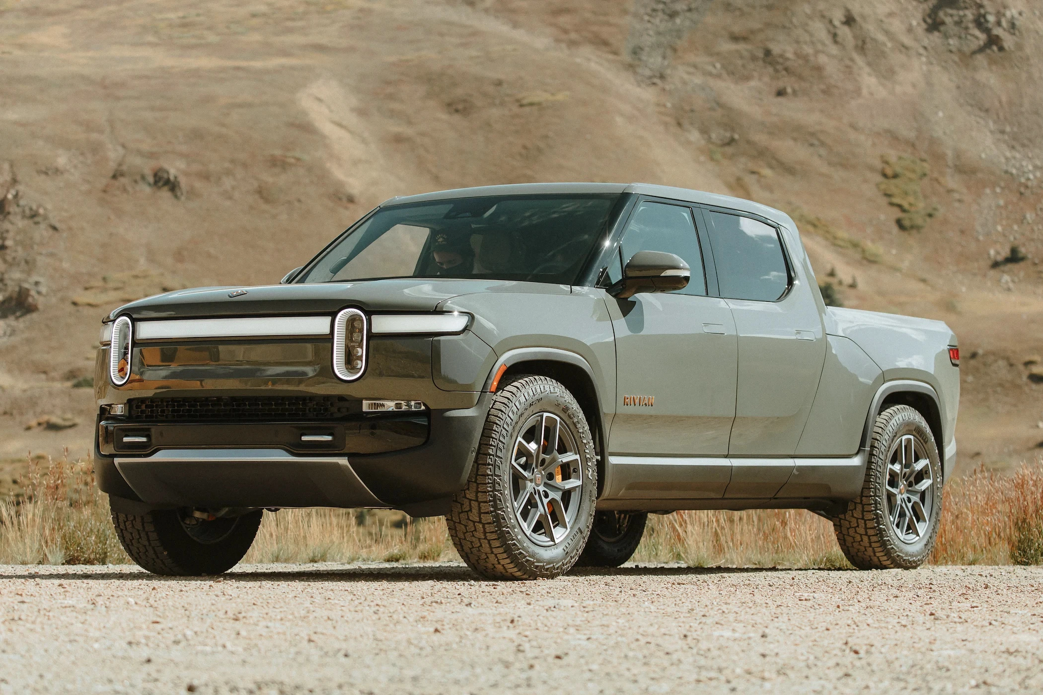 Rivian R1T Performance Dual-Motor AWD LP (GEN1) electric vehicle