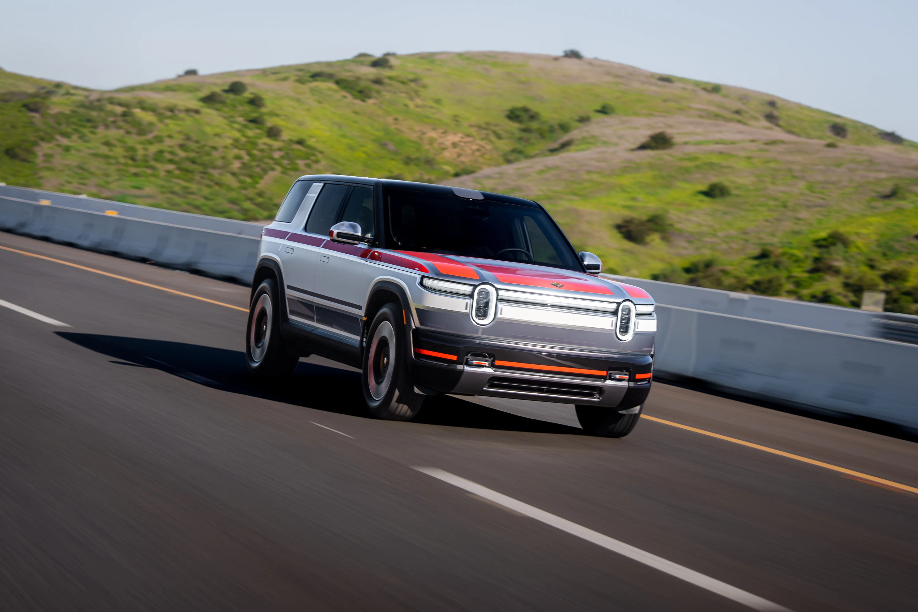 Rivian R2 Dual-Motor AWD exterior view