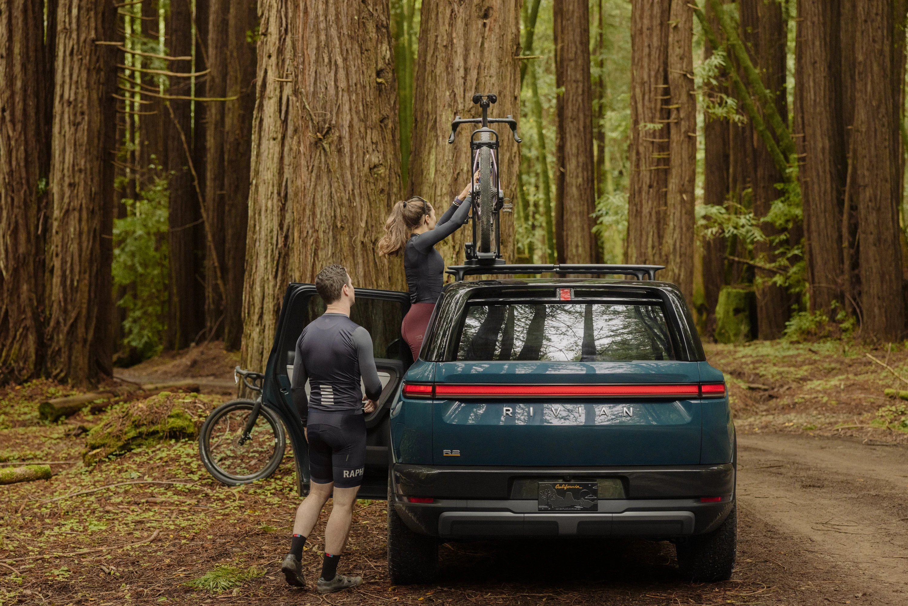 Rivian R2 Dual-Motor AWD exterior view