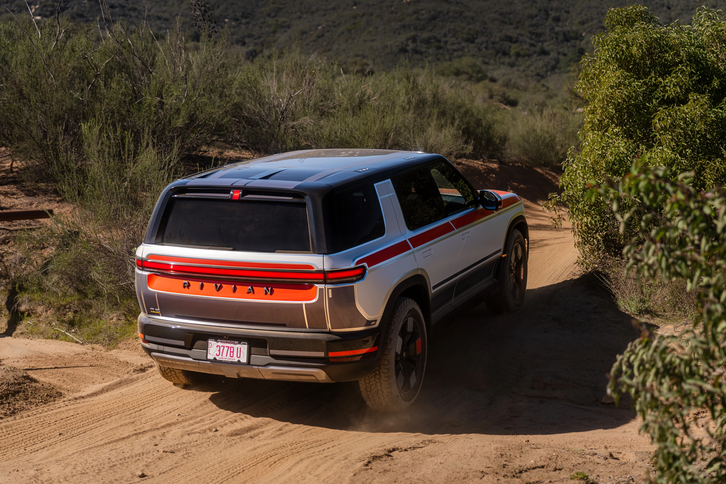 Rivian R2 Dual-Motor AWD exterior view