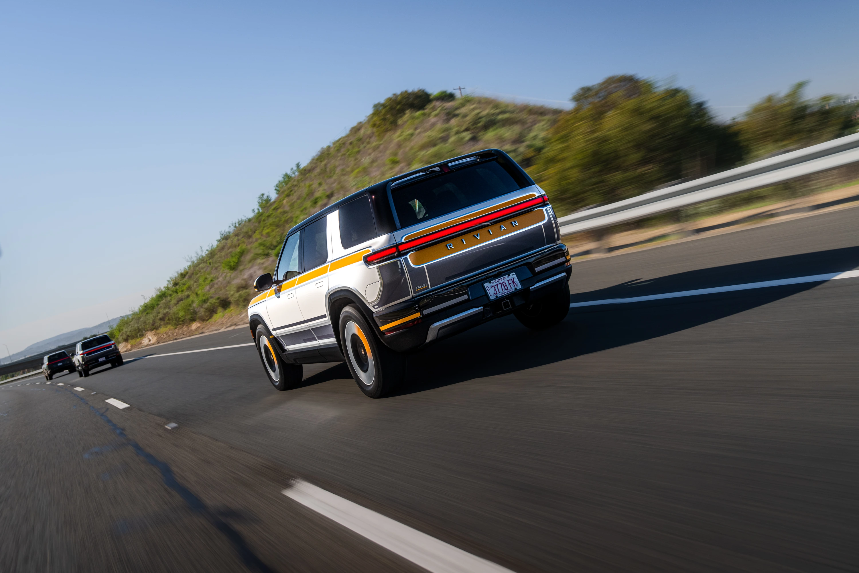 Rivian R2 Dual-Motor AWD exterior view